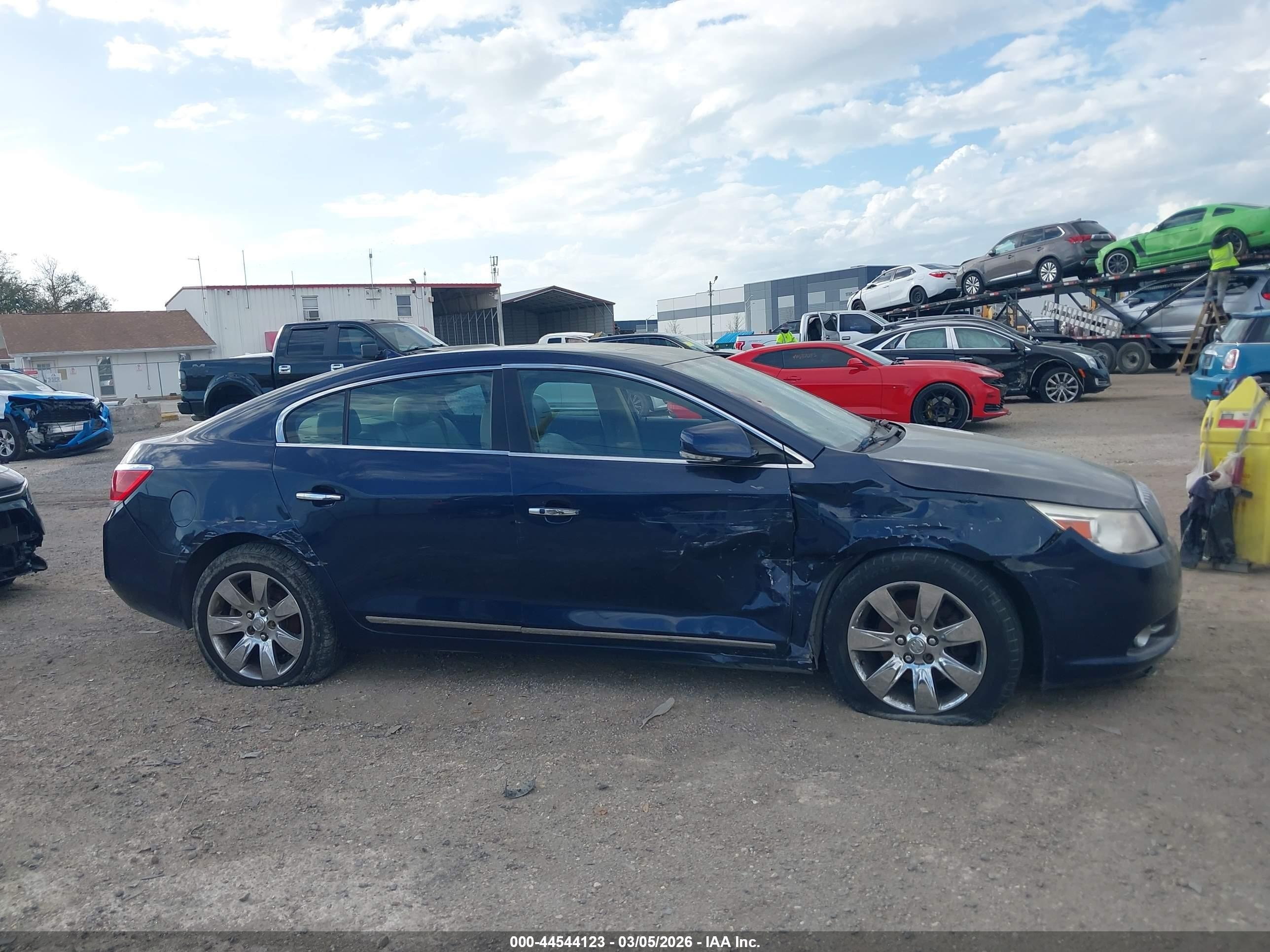 2010 Buick Lacrosse Cxs Blue vin: 1G4GE5EV3AF268729