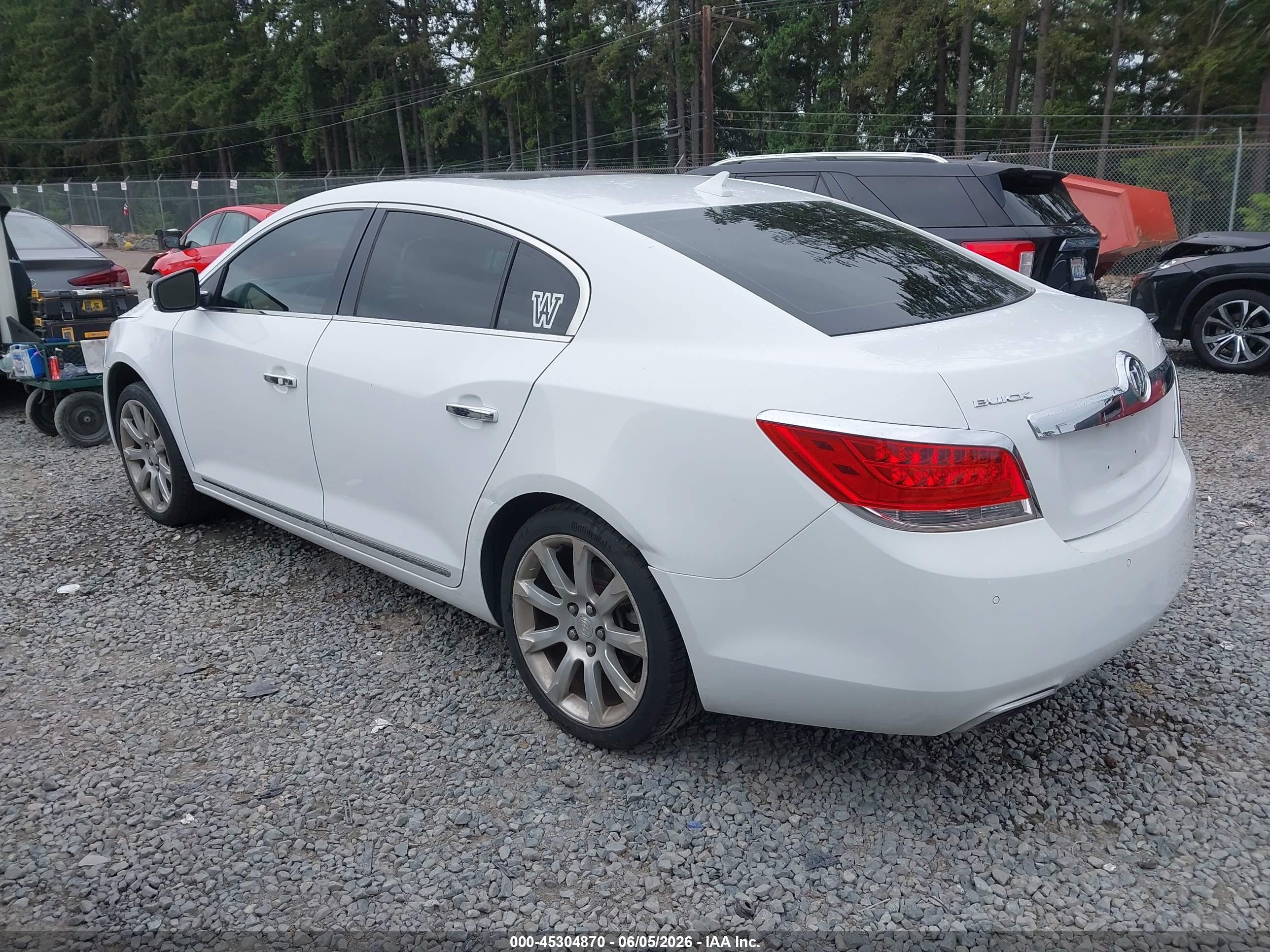 2010 Buick Lacrosse Cxs White vin: 1G4GE5EV4AF309160