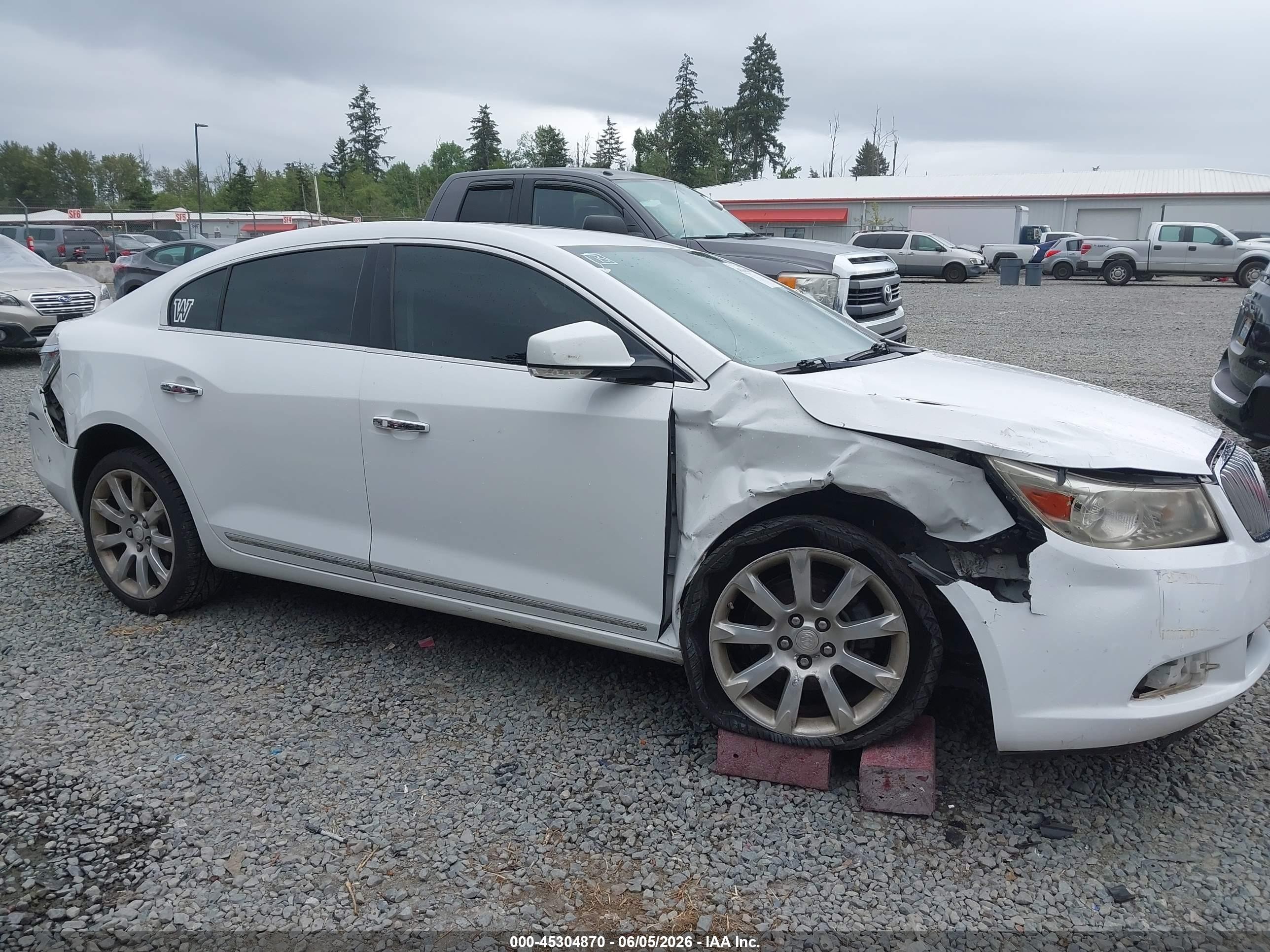 2010 Buick Lacrosse Cxs White vin: 1G4GE5EV4AF309160