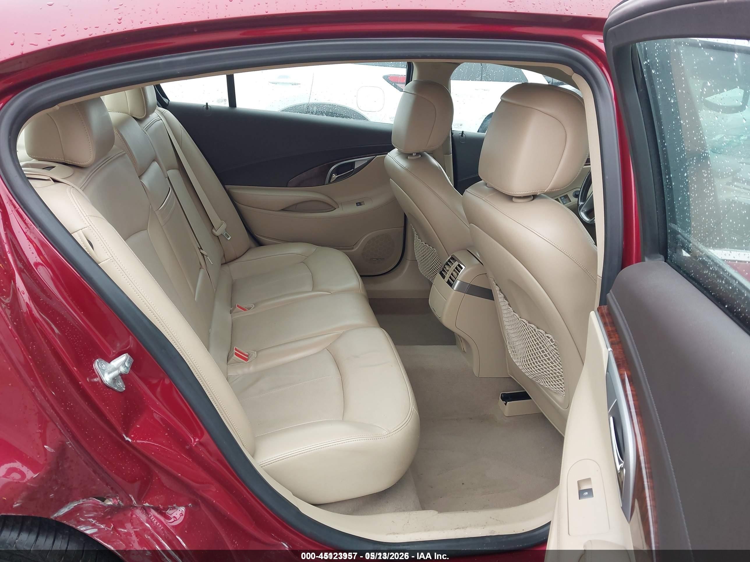 2010 Buick Lacrosse Cxs Red vin: 1G4GE5EV8AF166410