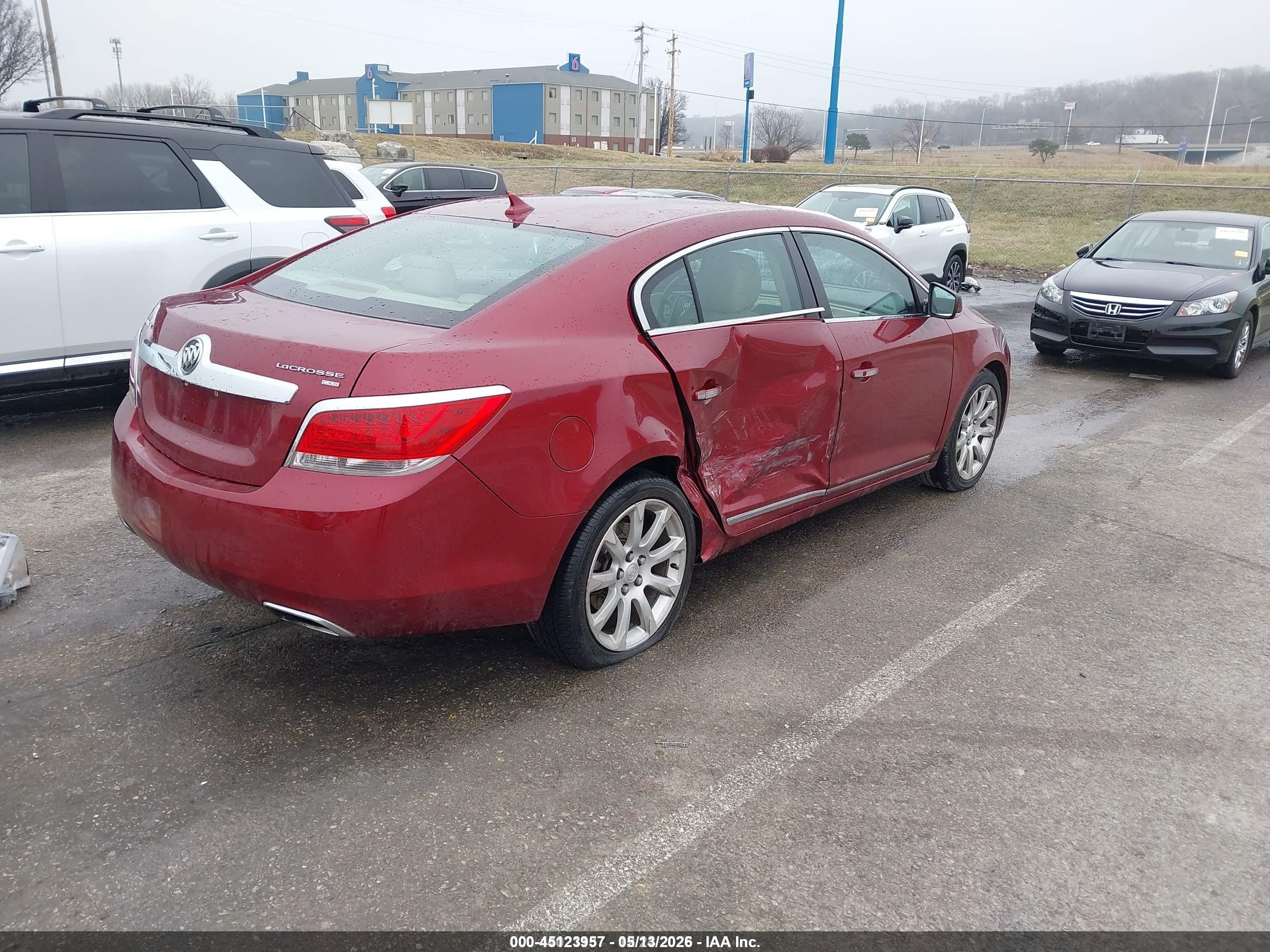 2010 Buick Lacrosse Cxs Red vin: 1G4GE5EV8AF166410