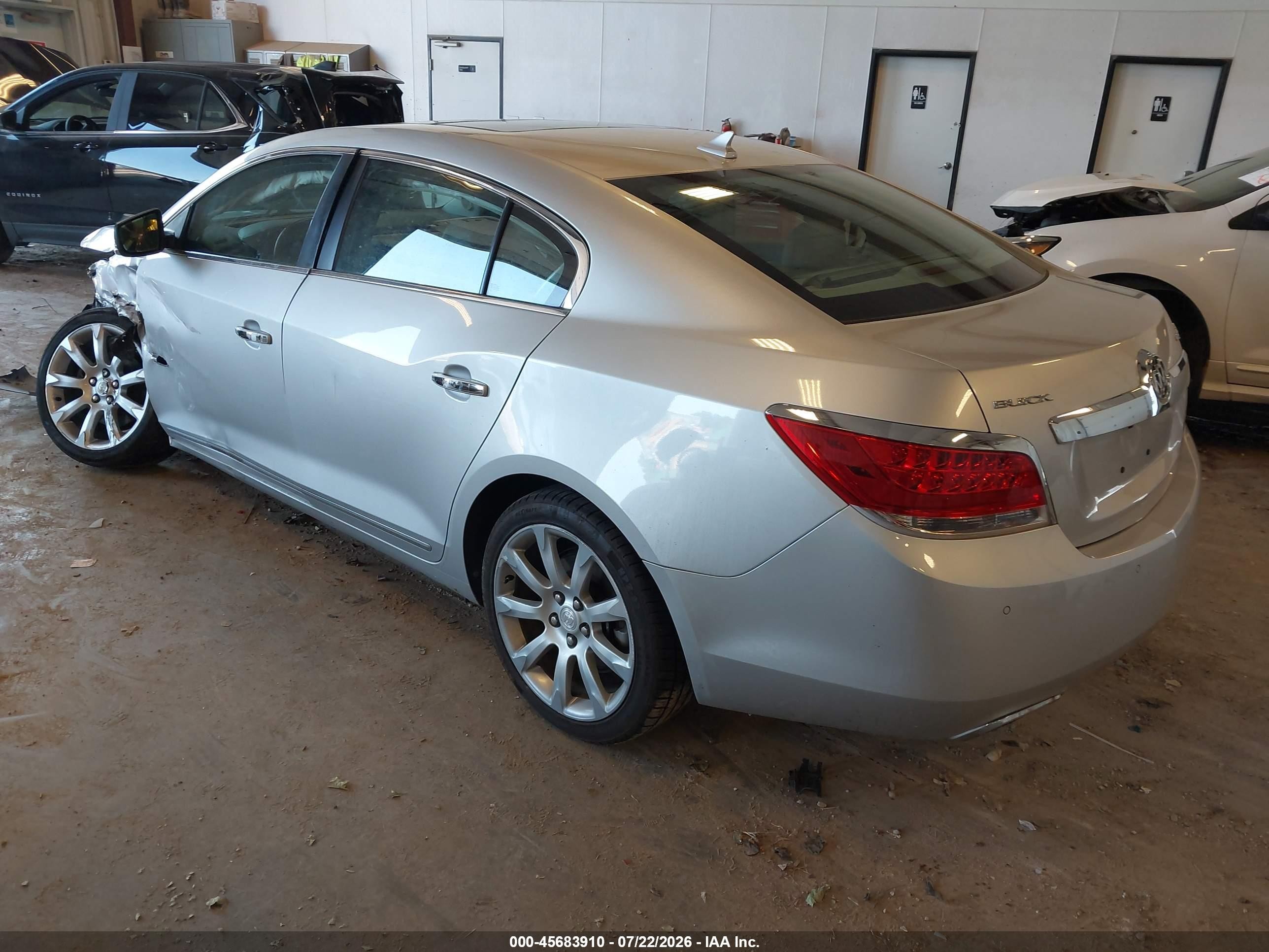 2010 Buick Lacrosse Cxs Silver vin: 1G4GE5EV8AF190710