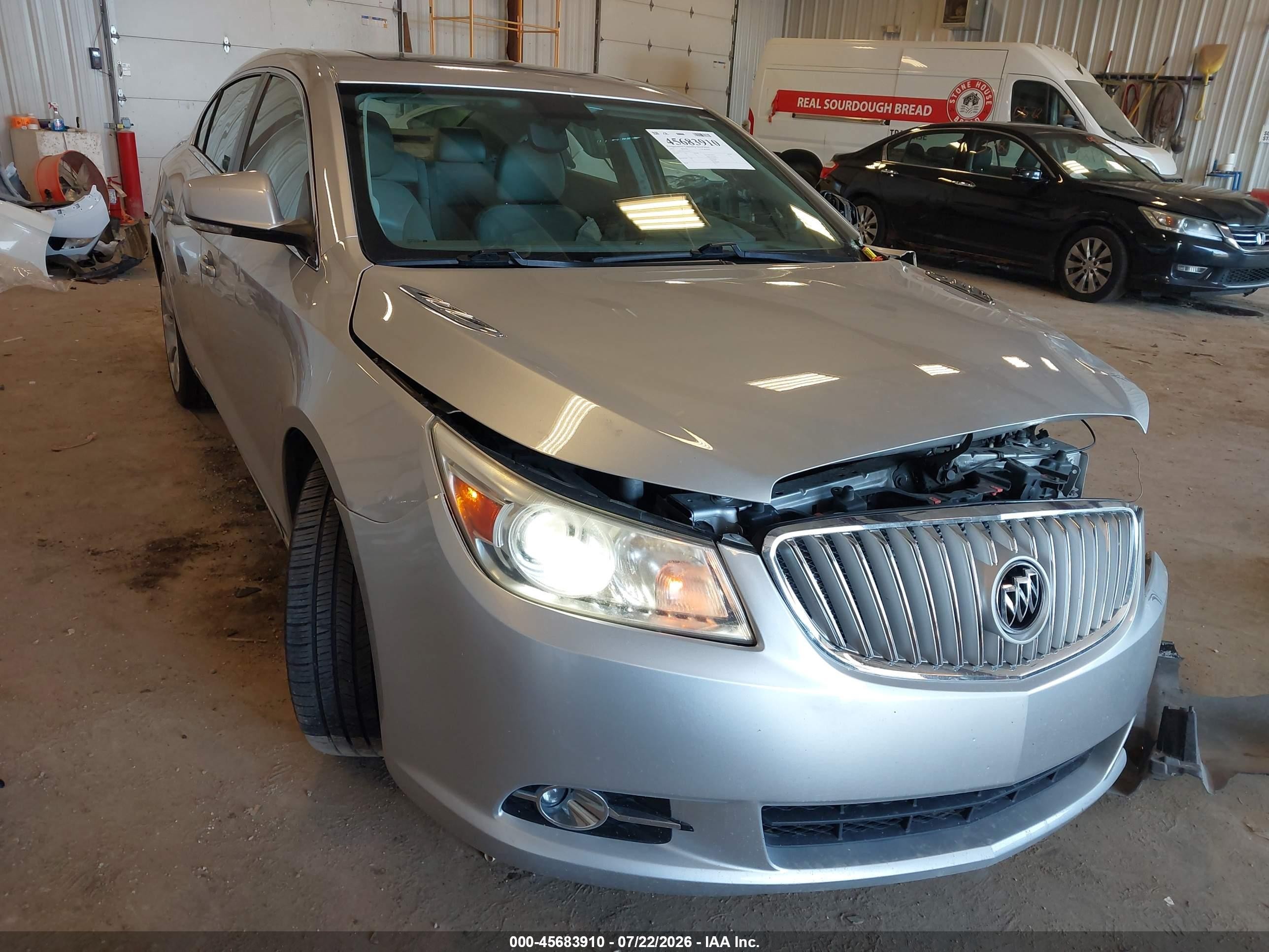 2010 Buick Lacrosse Cxs Silver vin: 1G4GE5EV8AF190710