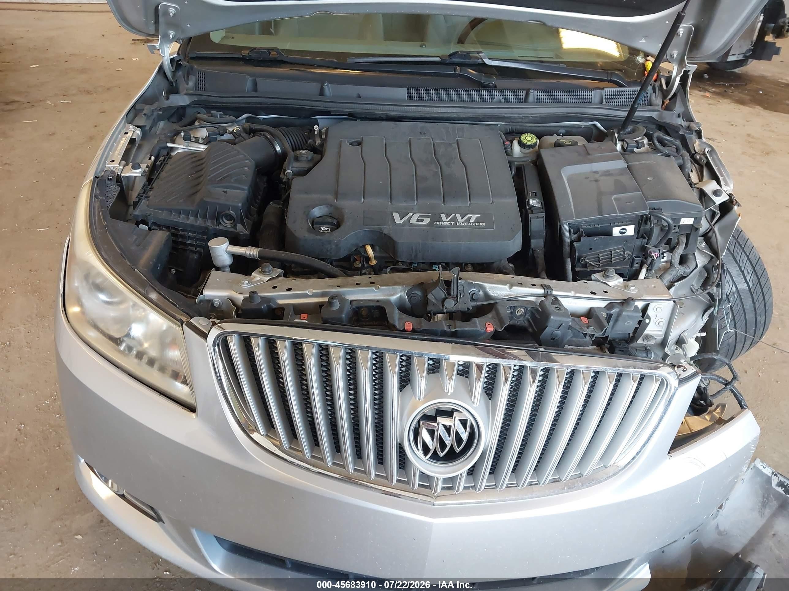 2010 Buick Lacrosse Cxs Silver vin: 1G4GE5EV8AF190710