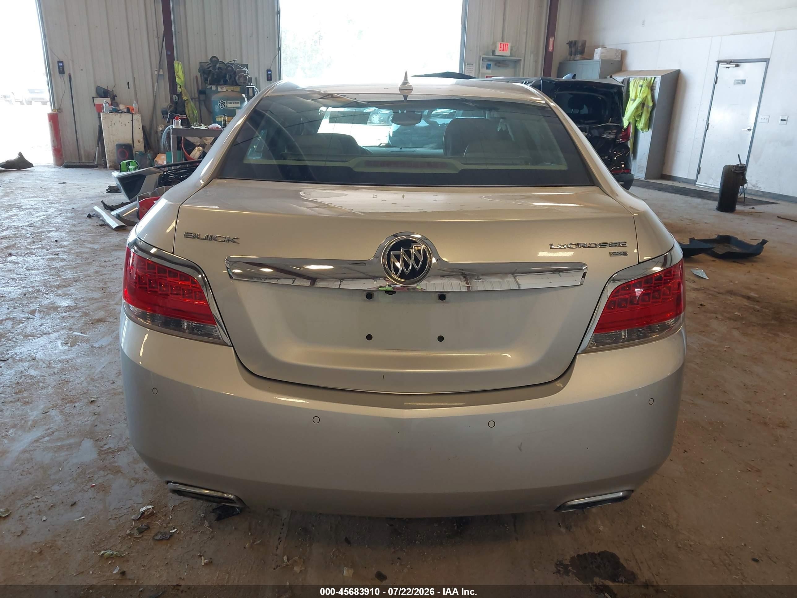 2010 Buick Lacrosse Cxs Silver vin: 1G4GE5EV8AF190710
