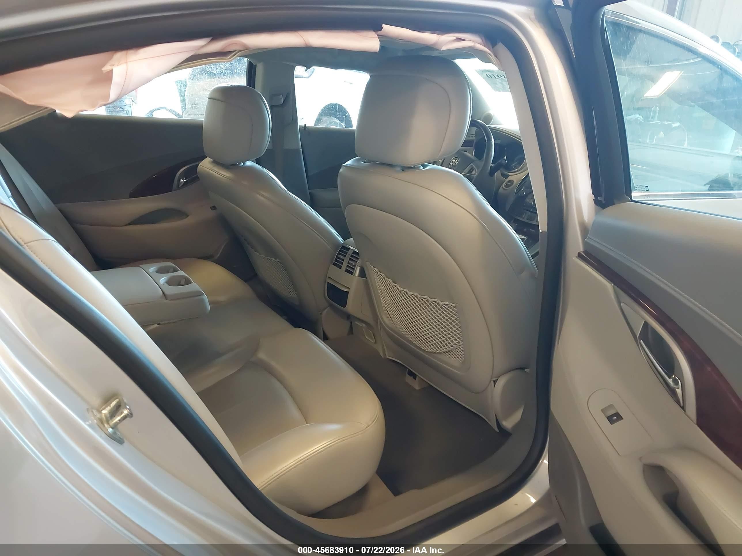 2010 Buick Lacrosse Cxs Silver vin: 1G4GE5EV8AF190710