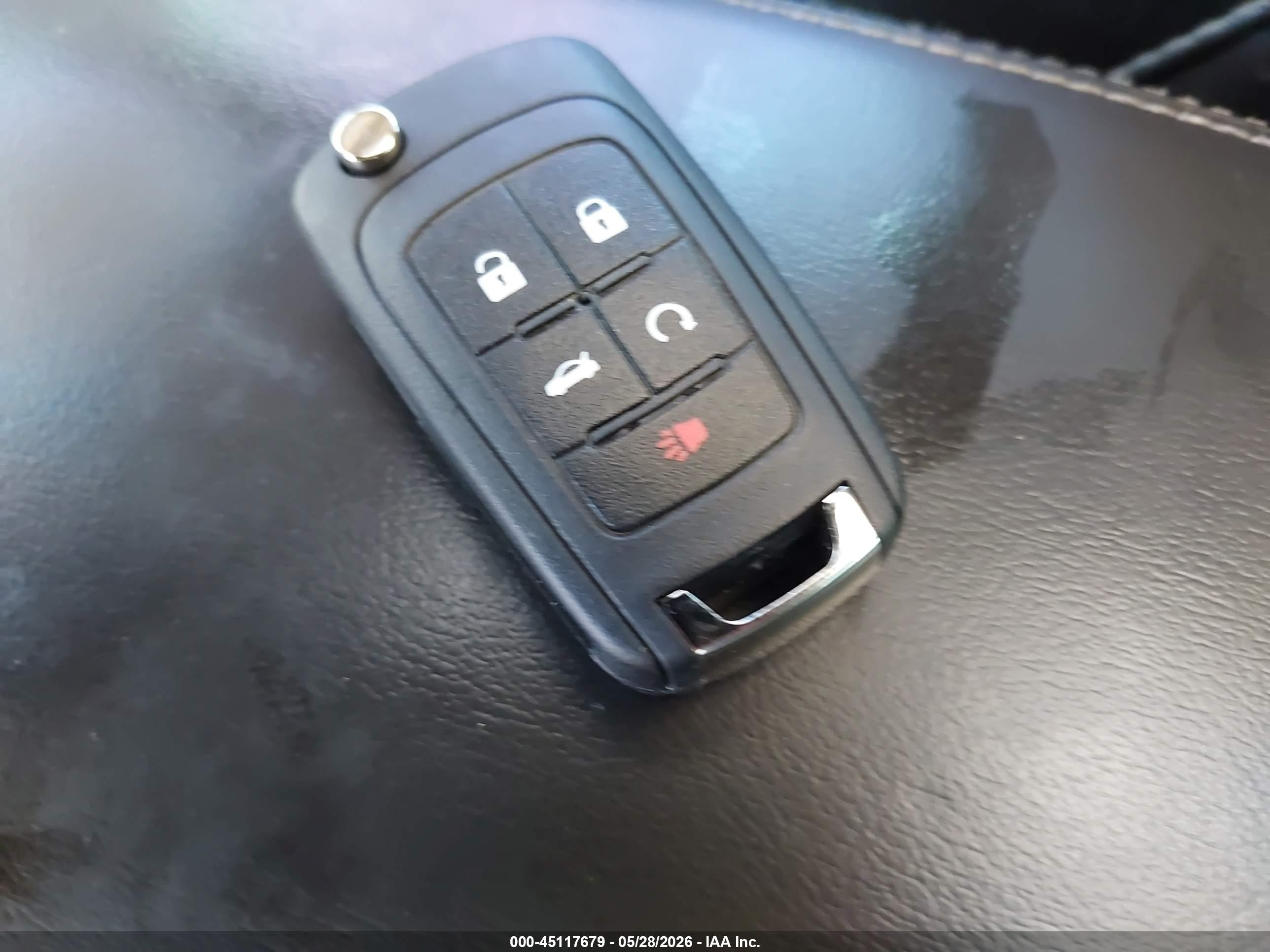2010 Buick Lacrosse Cxs Silver vin: 1G4GE5EV8AF285994