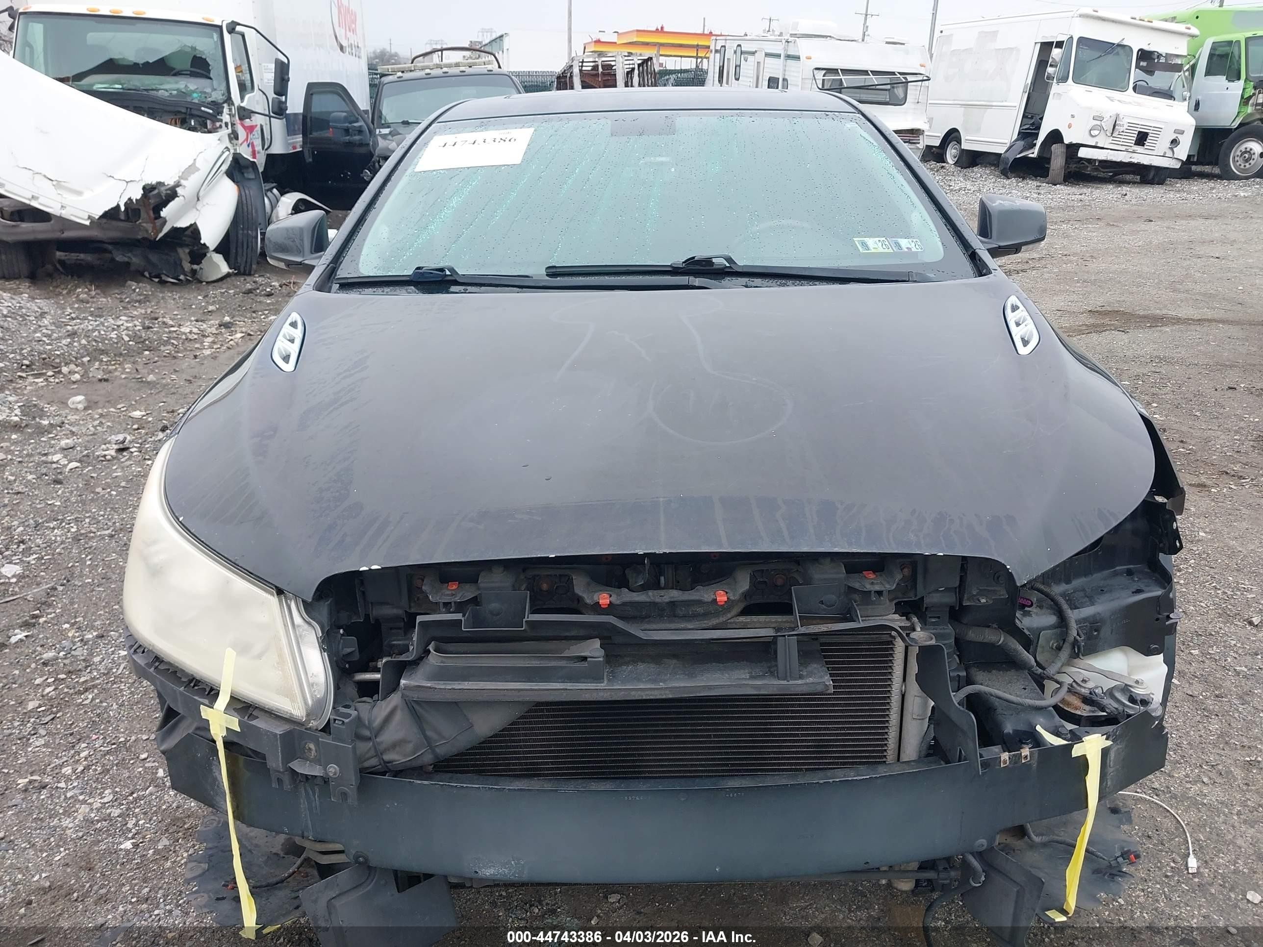 2010 Buick Lacrosse Cxs Black vin: 1G4GE5EV9AF135795