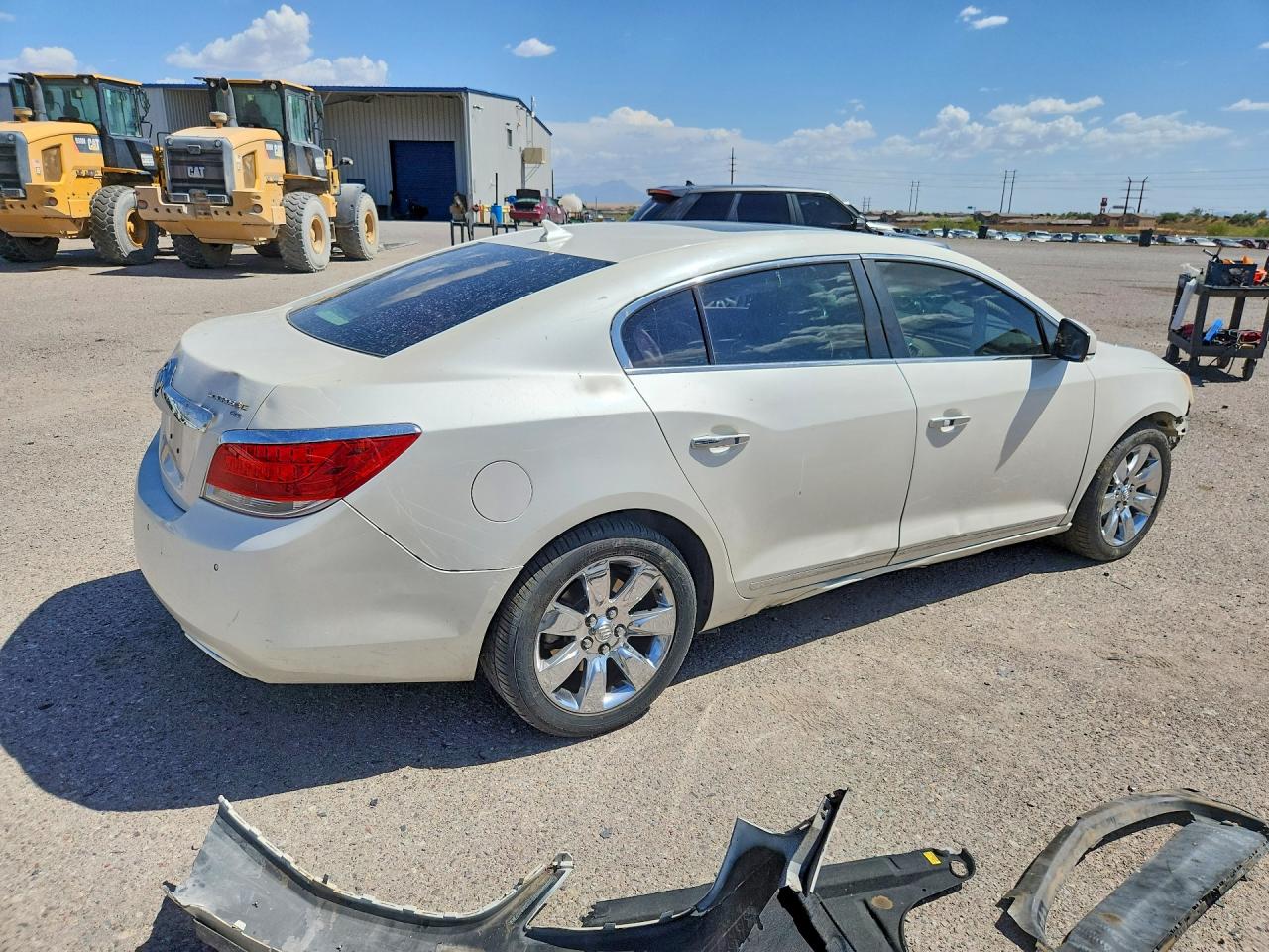 2010 Buick Lacrosse Cxs White vin: 1G4GE5EV9AF198041