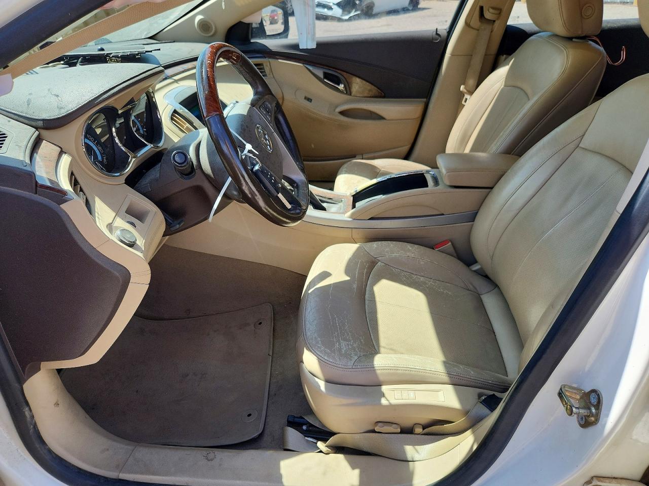 2010 Buick Lacrosse Cxs White vin: 1G4GE5EV9AF198041