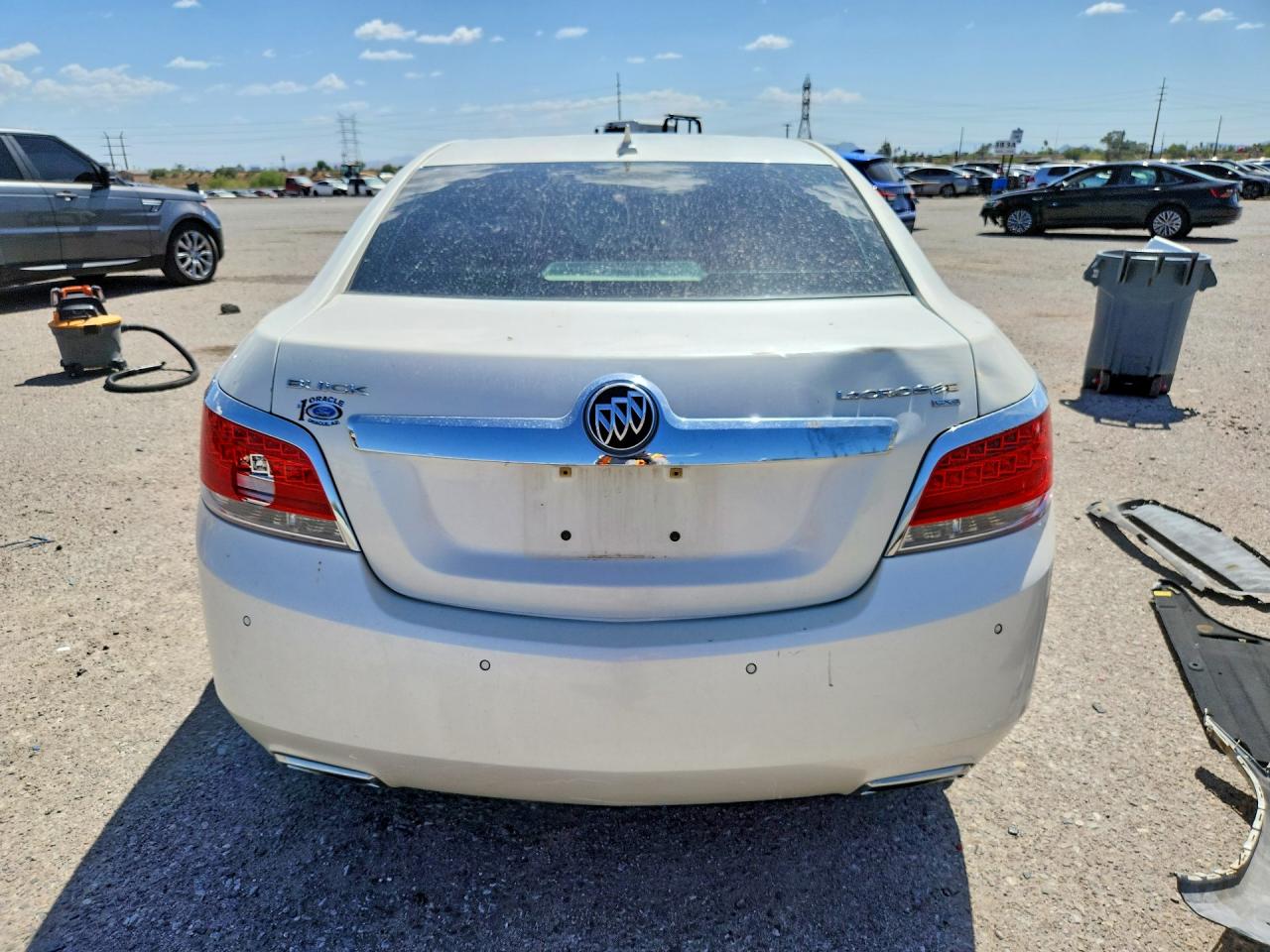 2010 Buick Lacrosse Cxs White vin: 1G4GE5EV9AF198041