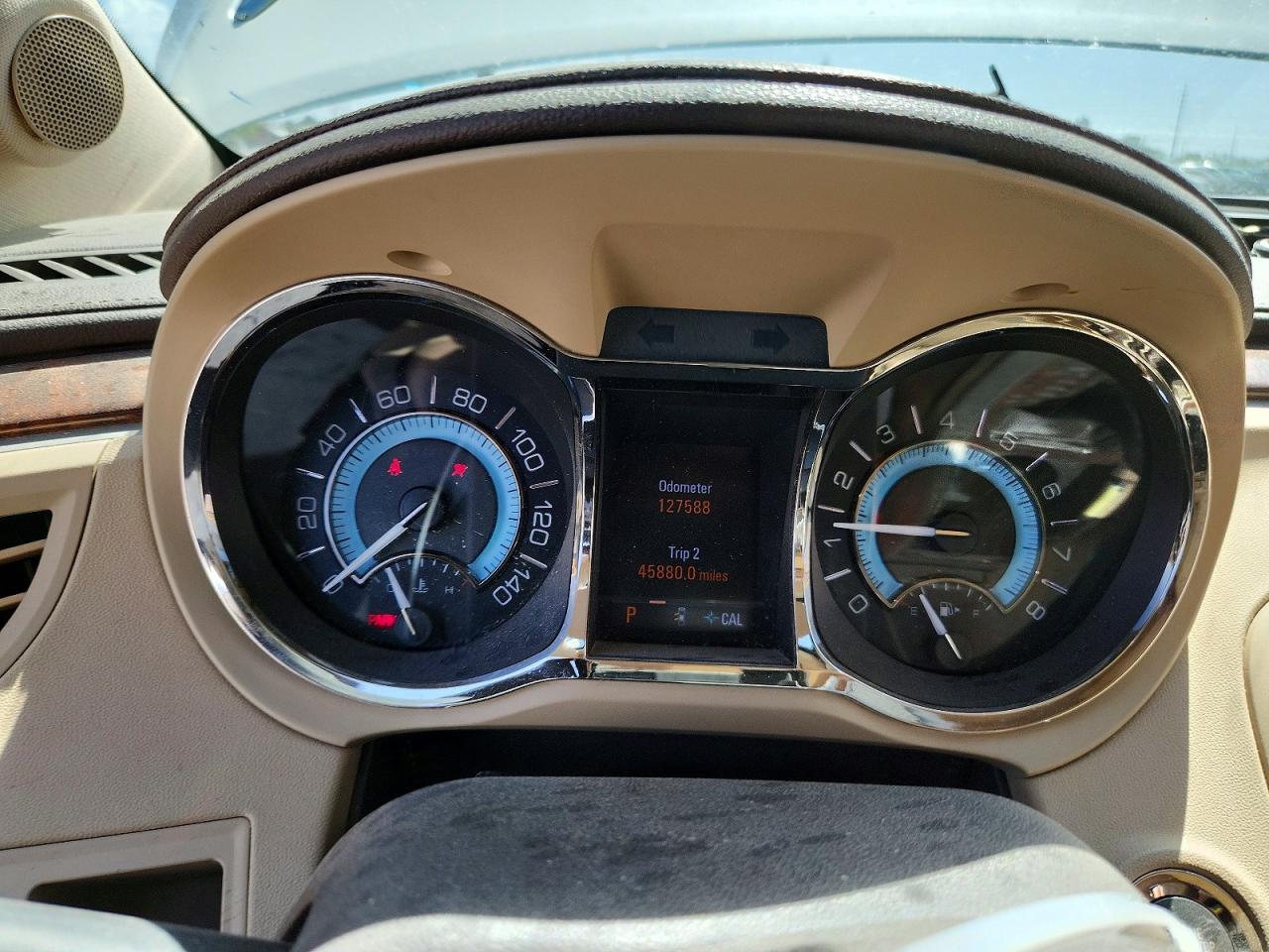 2010 Buick Lacrosse Cxs White vin: 1G4GE5EV9AF198041