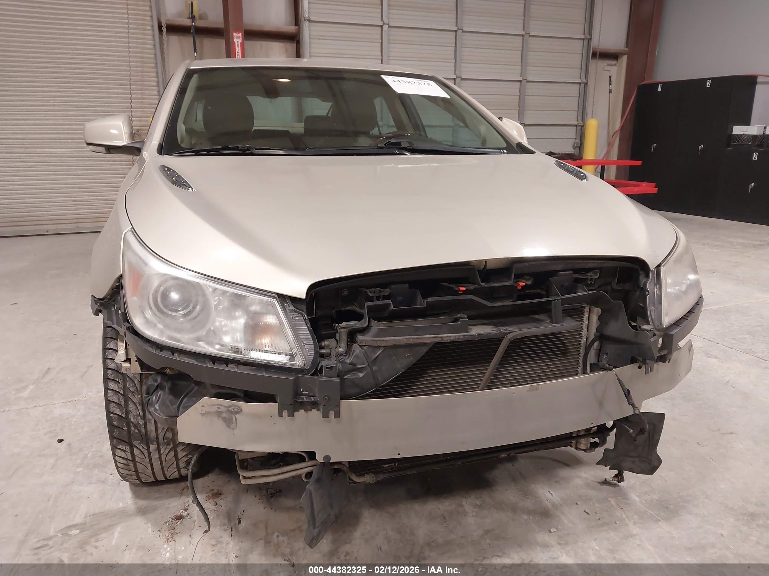 2010 Buick Lacrosse Cxs Gold vin: 1G4GE5EV9AF310384