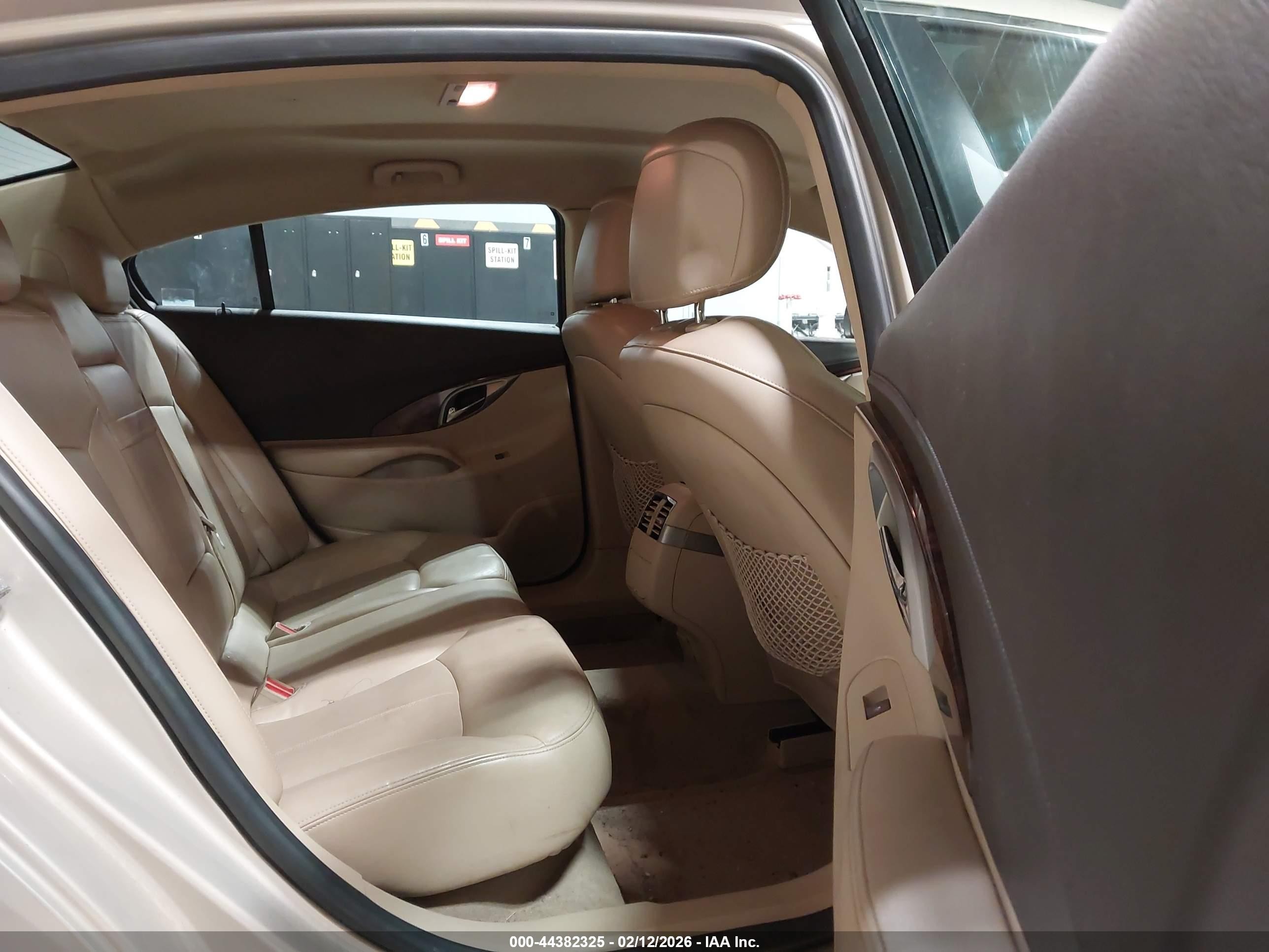 2010 Buick Lacrosse Cxs Gold vin: 1G4GE5EV9AF310384