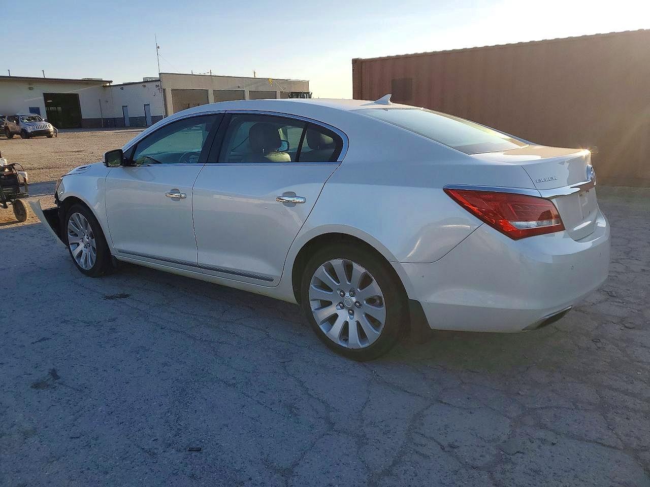 2014 Buick Lacrosse Premium White vin: 1G4GE5G33EF123482