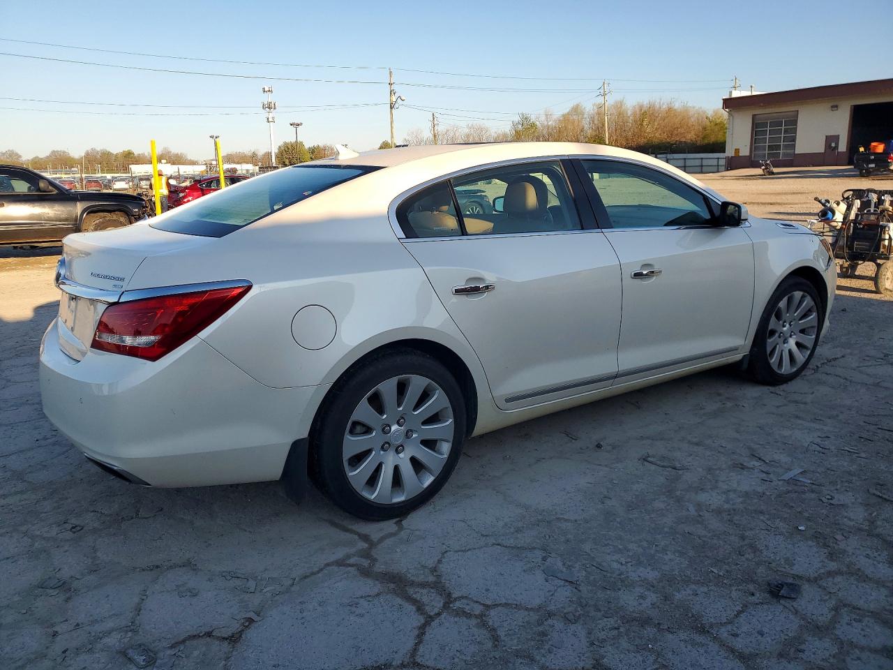 2014 Buick Lacrosse Premium White vin: 1G4GE5G33EF123482