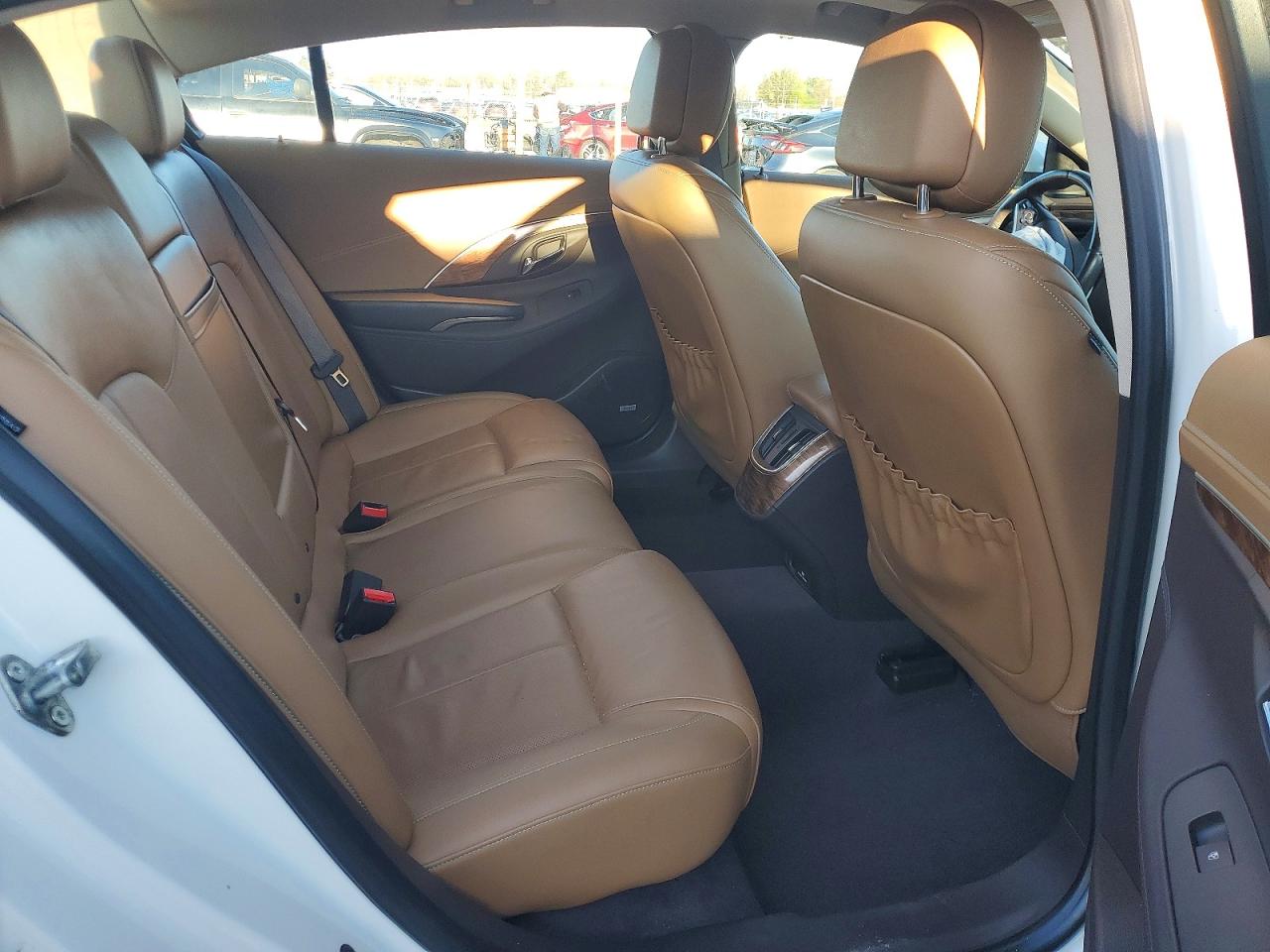 2014 Buick Lacrosse Premium White vin: 1G4GE5G33EF123482