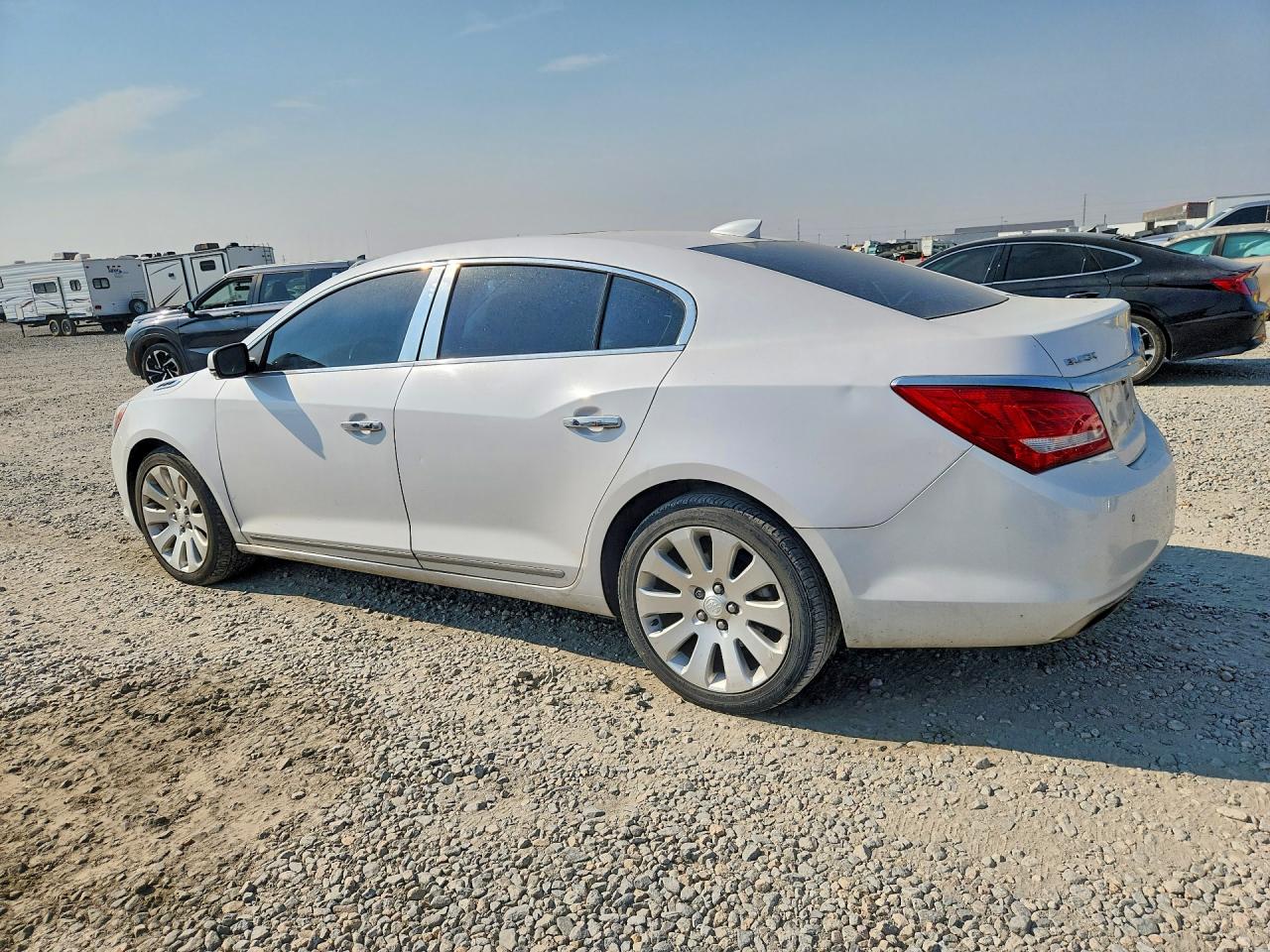 2015 Buick Lacrosse Premium White vin: 1G4GE5G33FF232302
