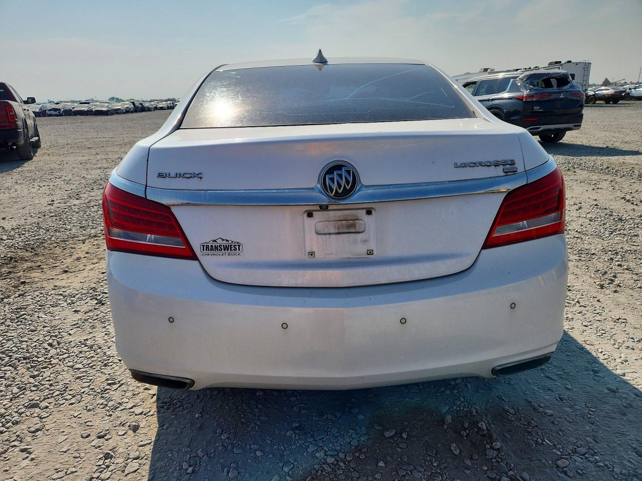 2015 Buick Lacrosse Premium White vin: 1G4GE5G33FF232302