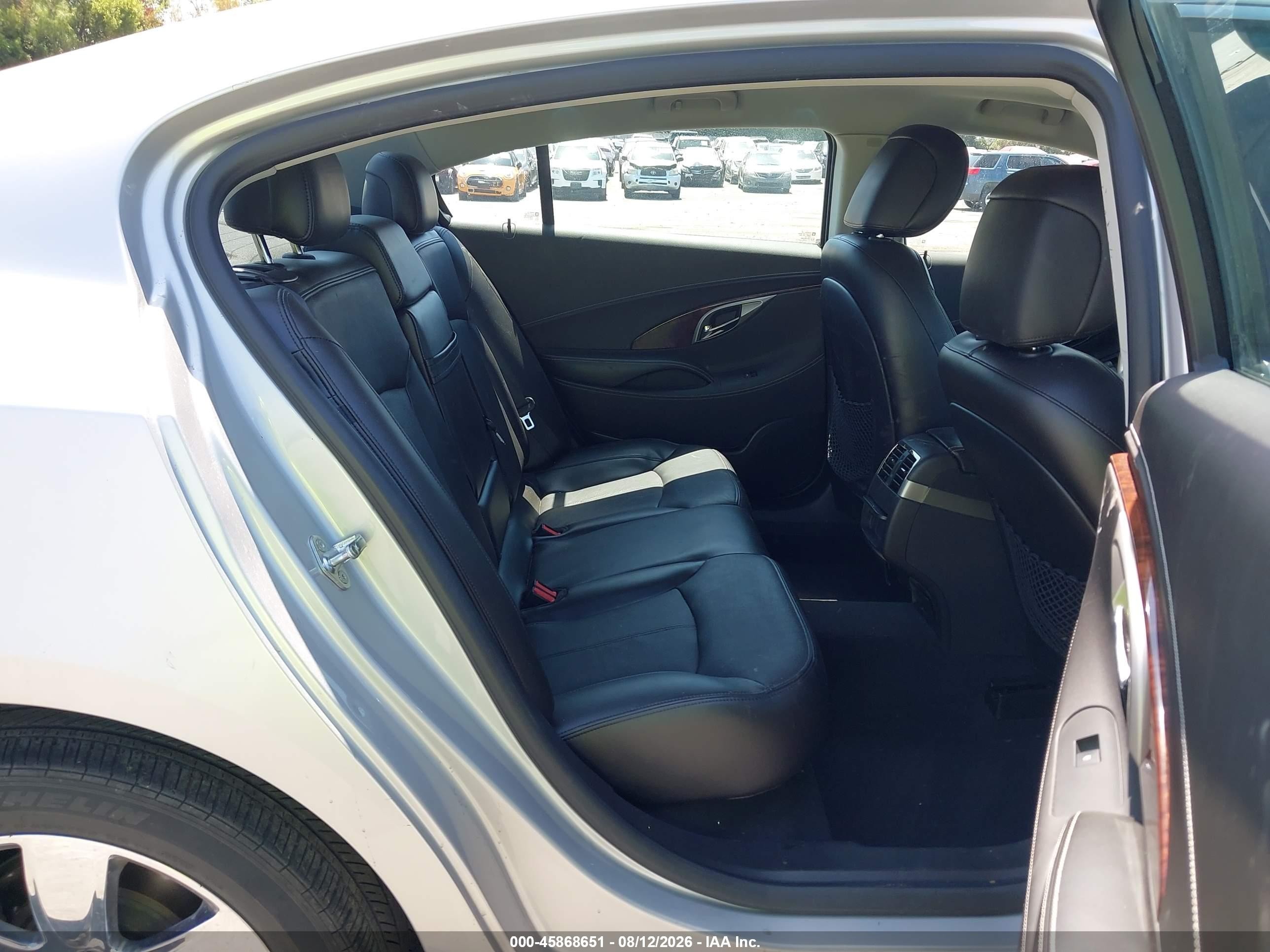 2011 Buick Lacrosse Cxs Серебряный vin: 1G4GE5GD0BF312532