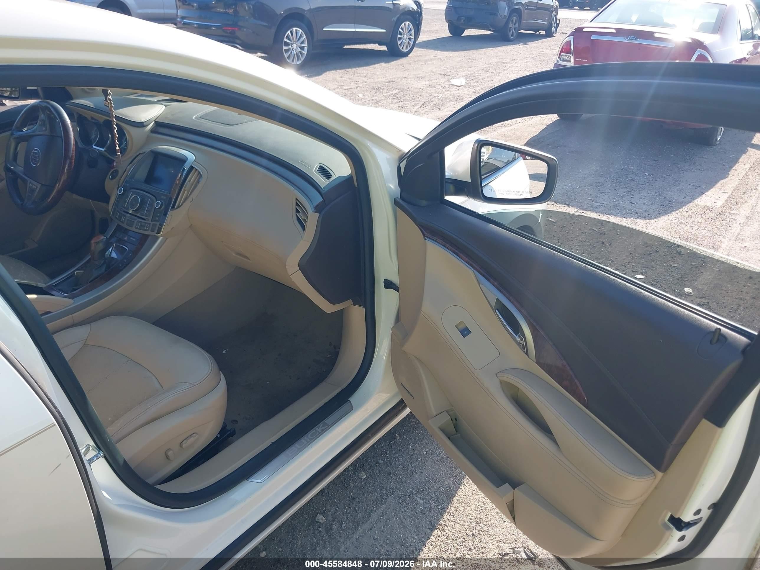 2010 Buick Lacrosse Cxs Cream vin: 1G4GE5GV0AF298784