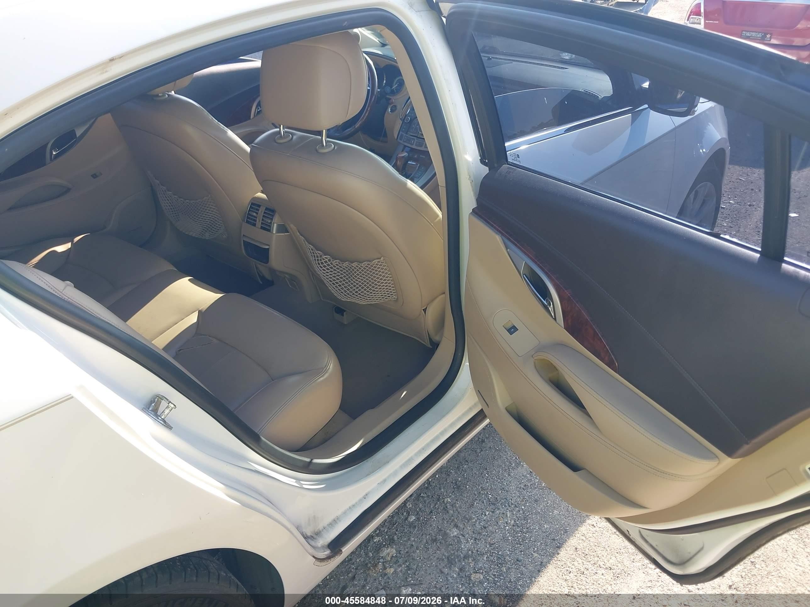 2010 Buick Lacrosse Cxs Cream vin: 1G4GE5GV0AF298784