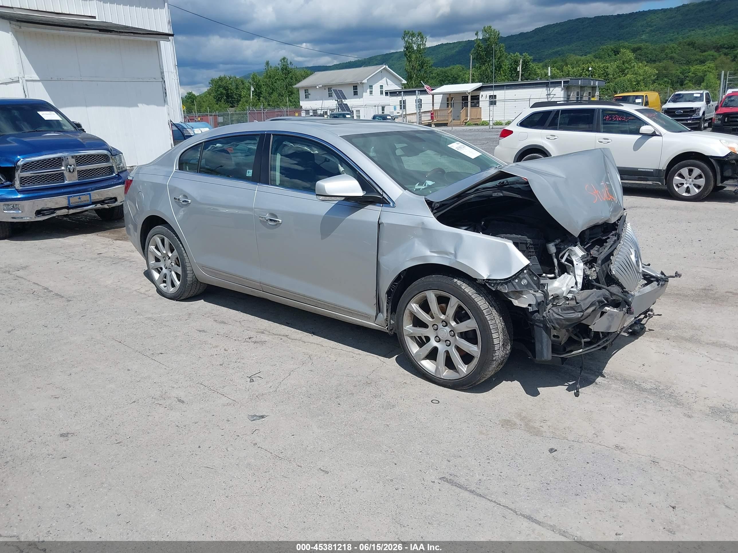 2010 Buick Lacrosse Cxs Silver vin: 1G4GE5GV0AF302347