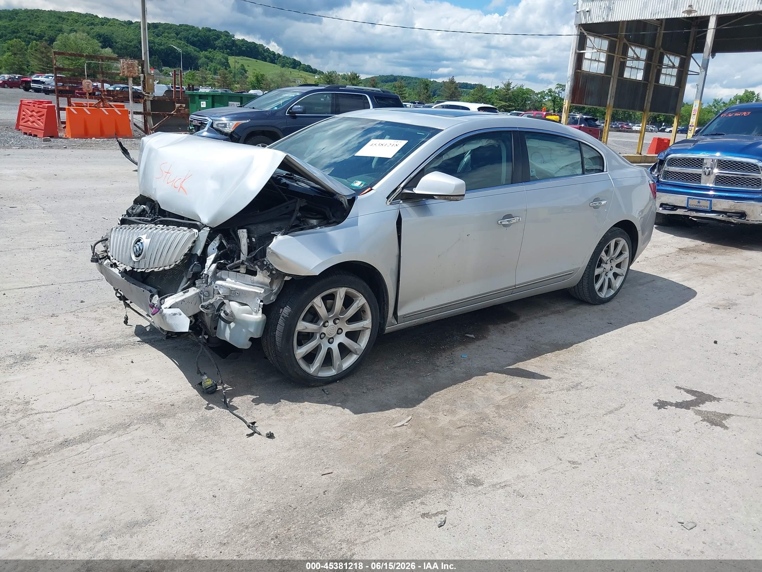 2010 Buick Lacrosse Cxs Silver vin: 1G4GE5GV0AF302347