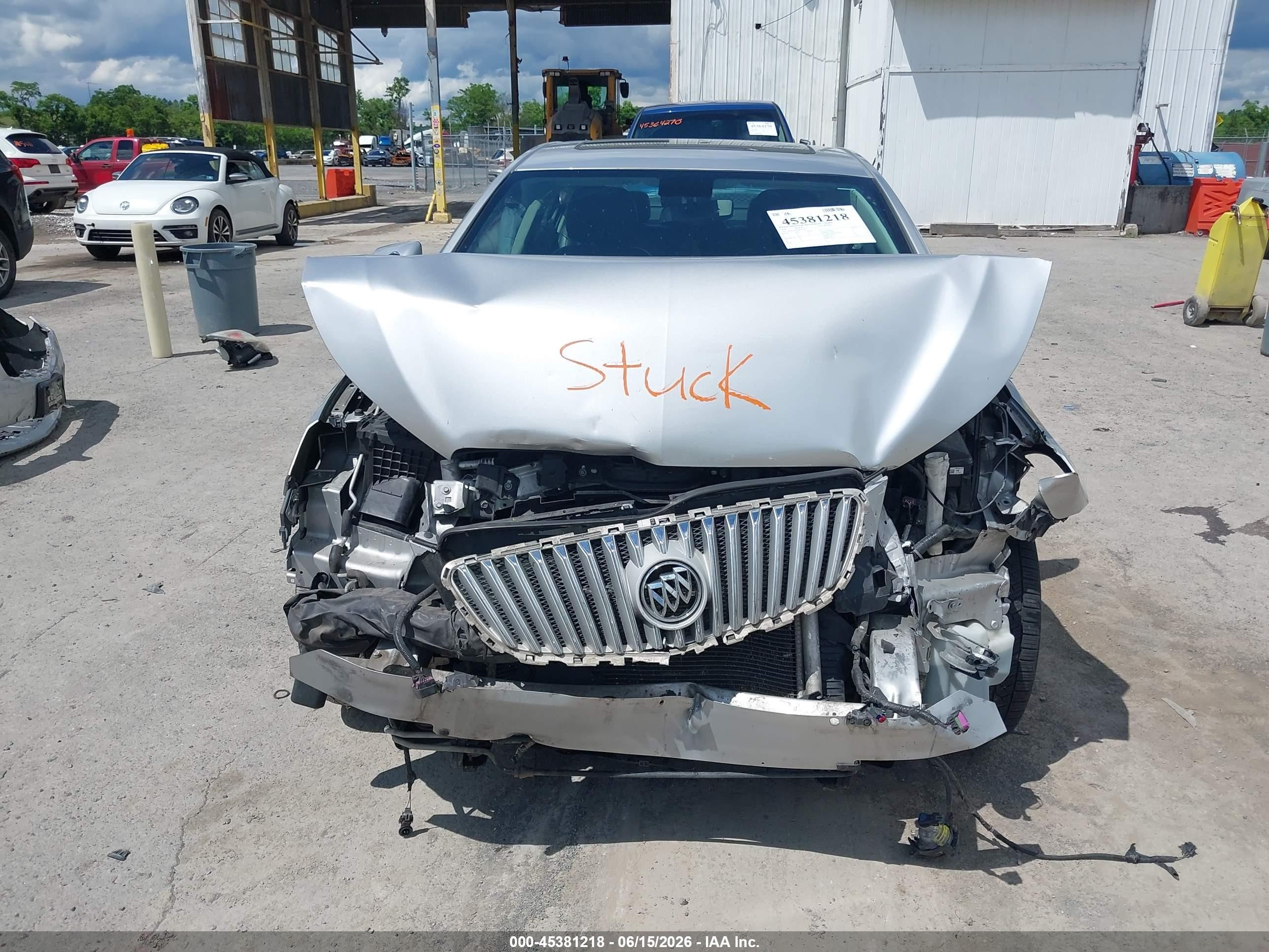 2010 Buick Lacrosse Cxs Silver vin: 1G4GE5GV0AF302347