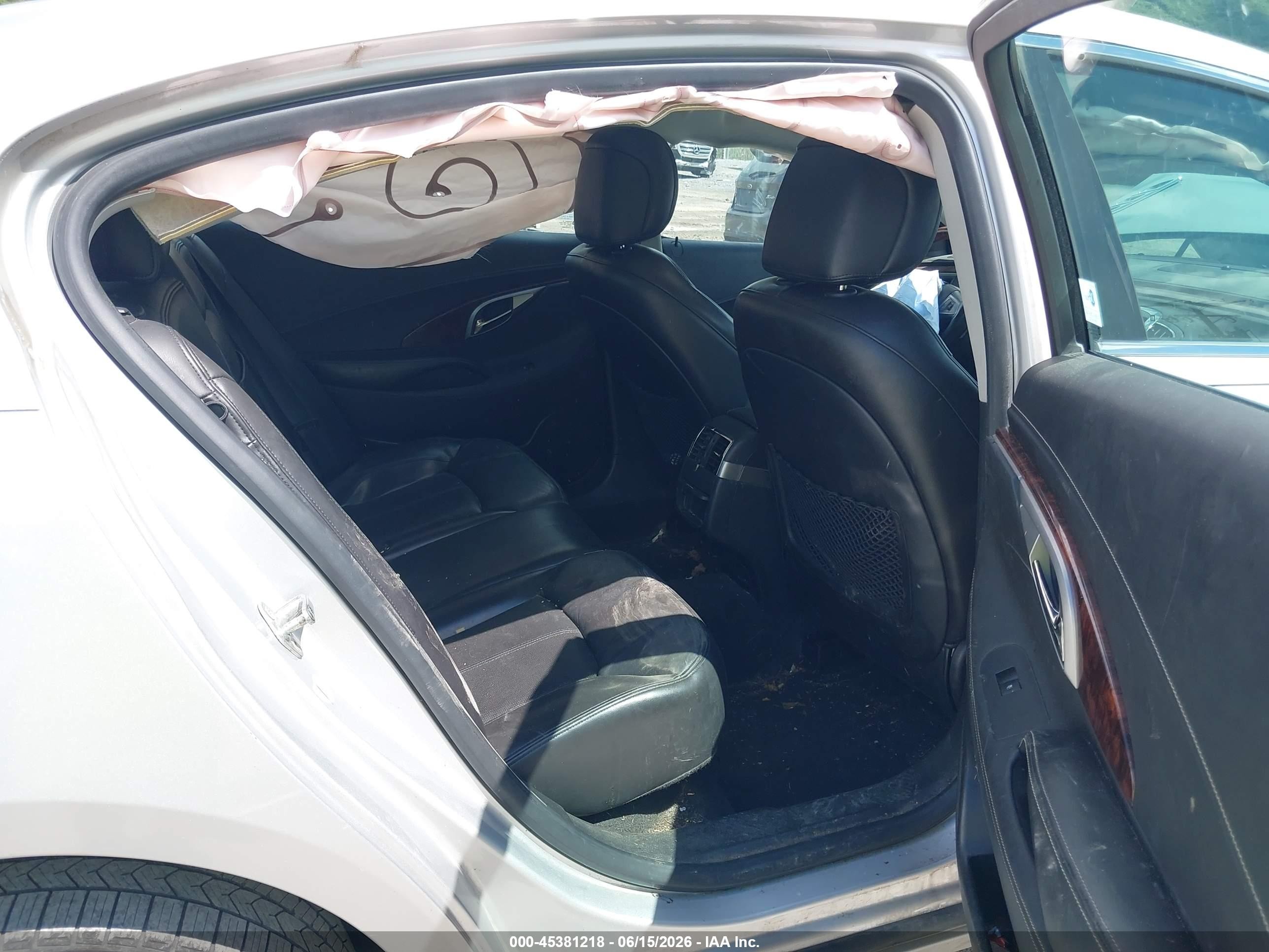 2010 Buick Lacrosse Cxs Silver vin: 1G4GE5GV0AF302347