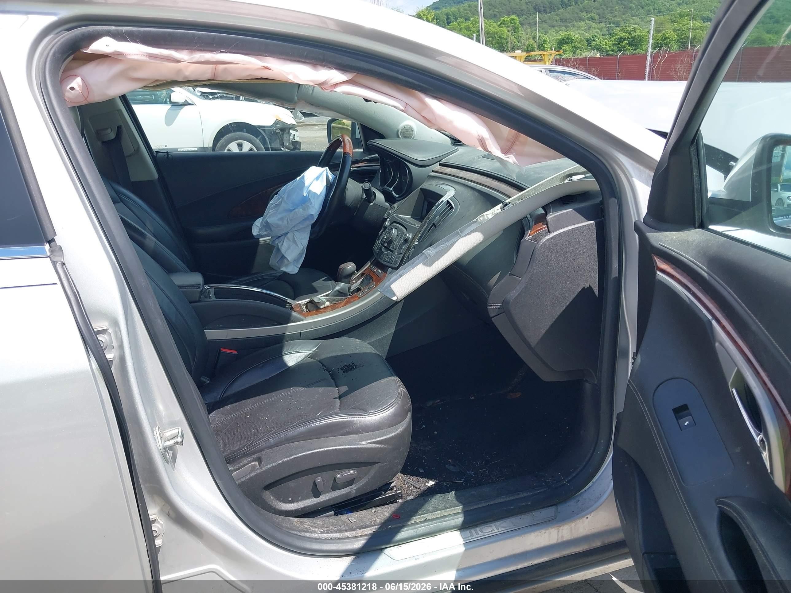 2010 Buick Lacrosse Cxs Silver vin: 1G4GE5GV0AF302347