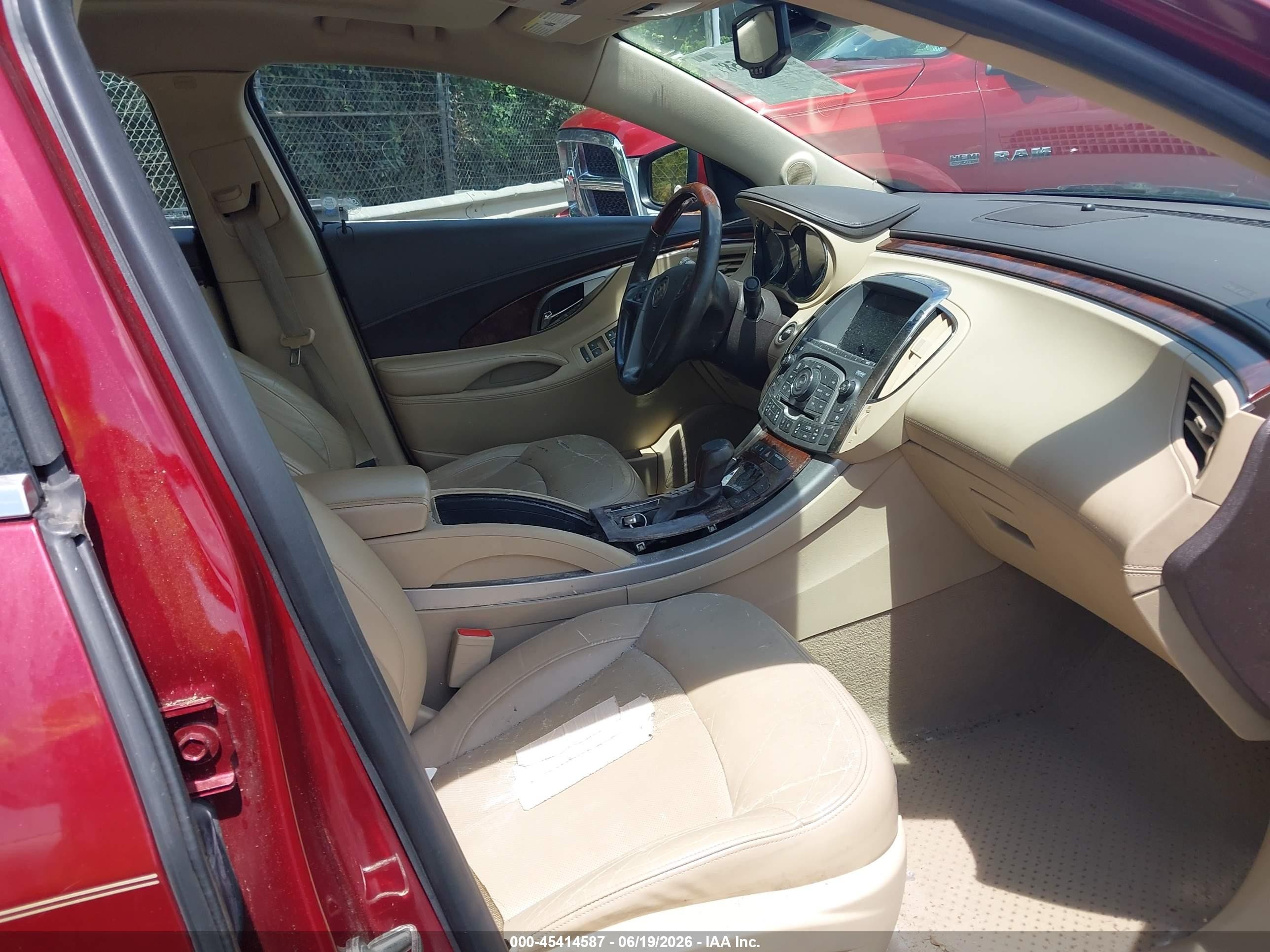 2010 Buick Lacrosse Cxs Red vin: 1G4GE5GV3AF264970