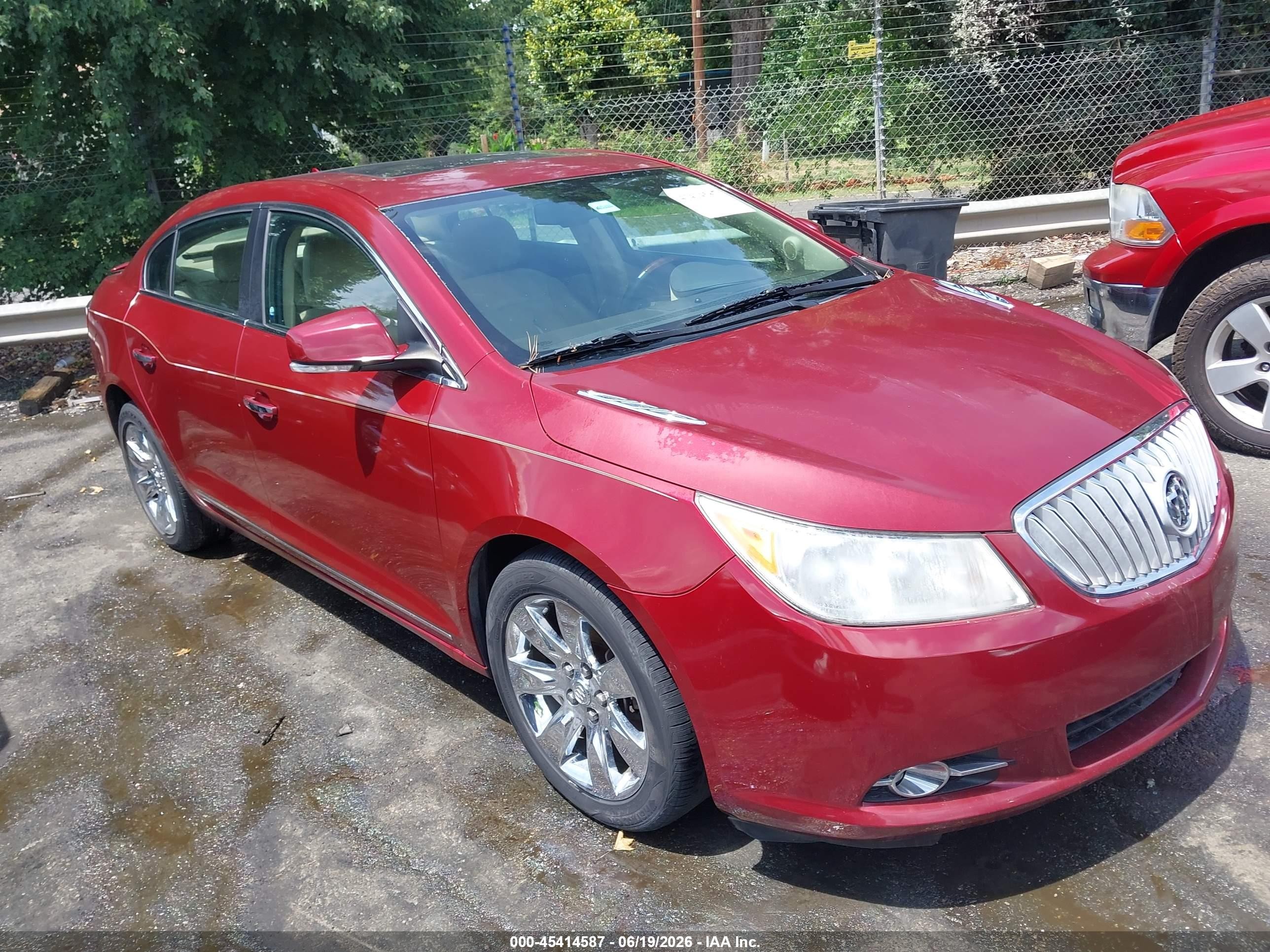 2010 Buick Lacrosse Cxs Red vin: 1G4GE5GV3AF264970