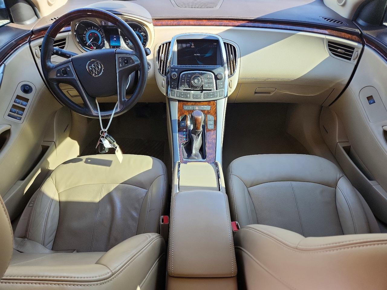 2010 Buick Lacrosse Cxs White vin: 1G4GE5GV8AF174231
