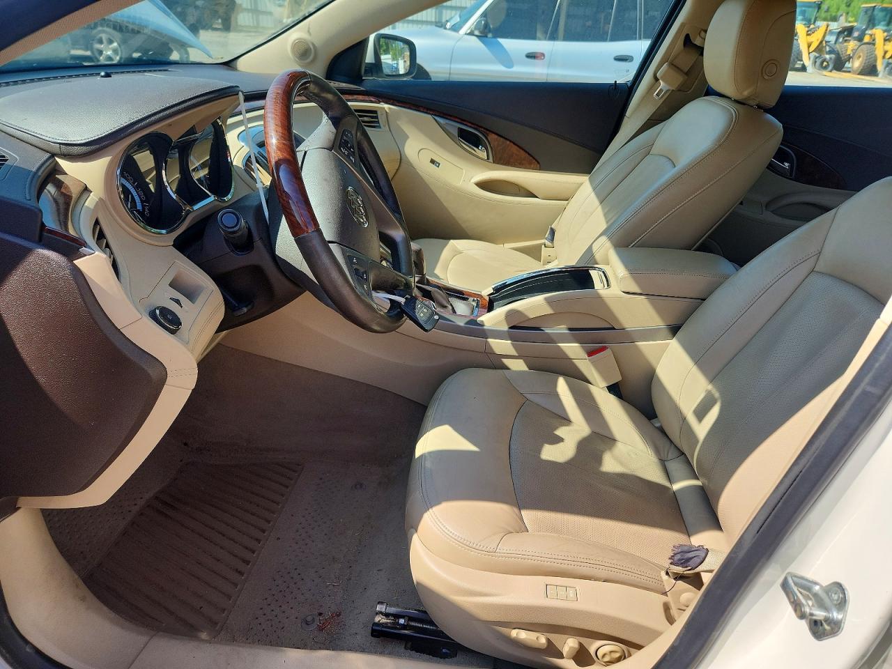 2013 Buick Lacrosse Premium Beige vin: 1G4GF5E30DF180771