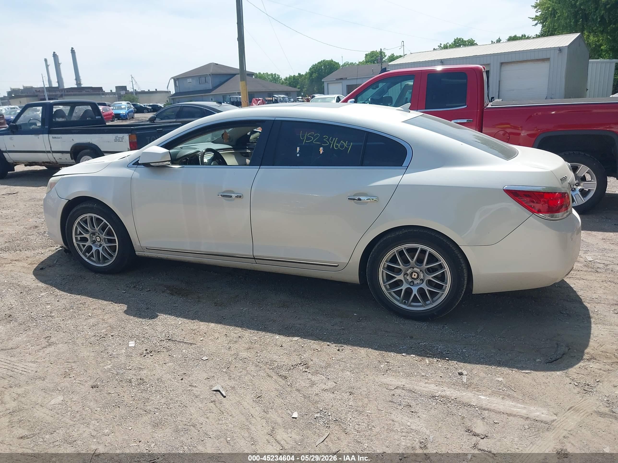 2012 Buick Lacrosse Premium 2 Group White vin: 1G4GF5E32CF188787
