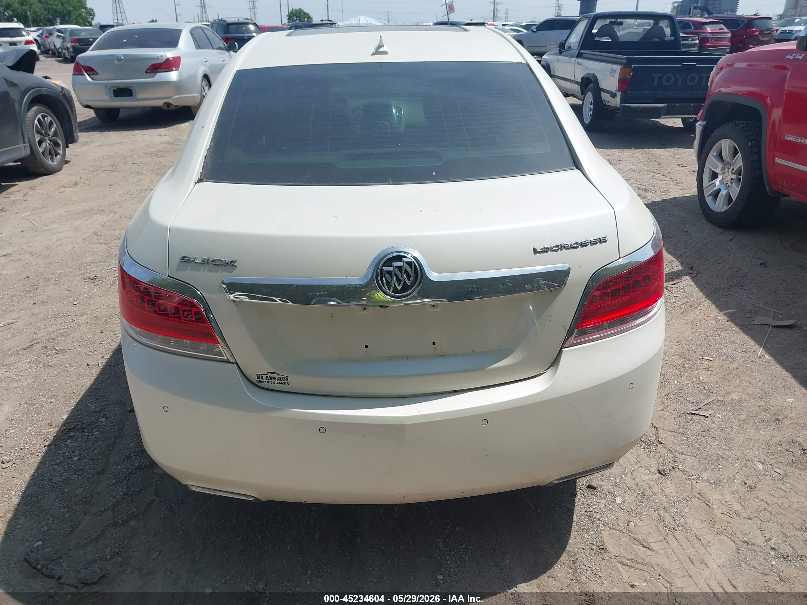 2012 Buick Lacrosse Premium 2 Group White vin: 1G4GF5E32CF188787