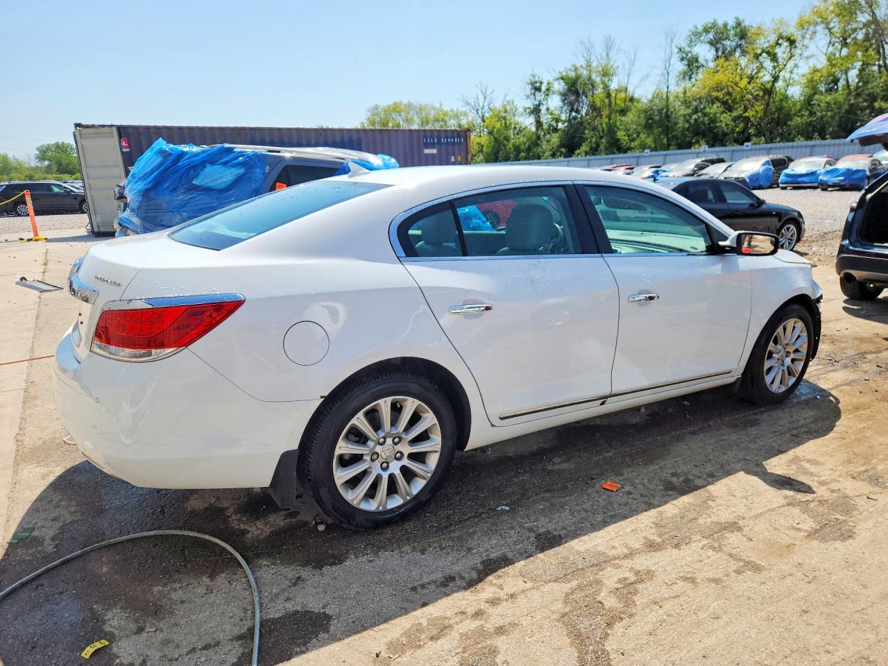2013 Buick Lacrosse Premium Белый vin: 1G4GF5E32DF304183