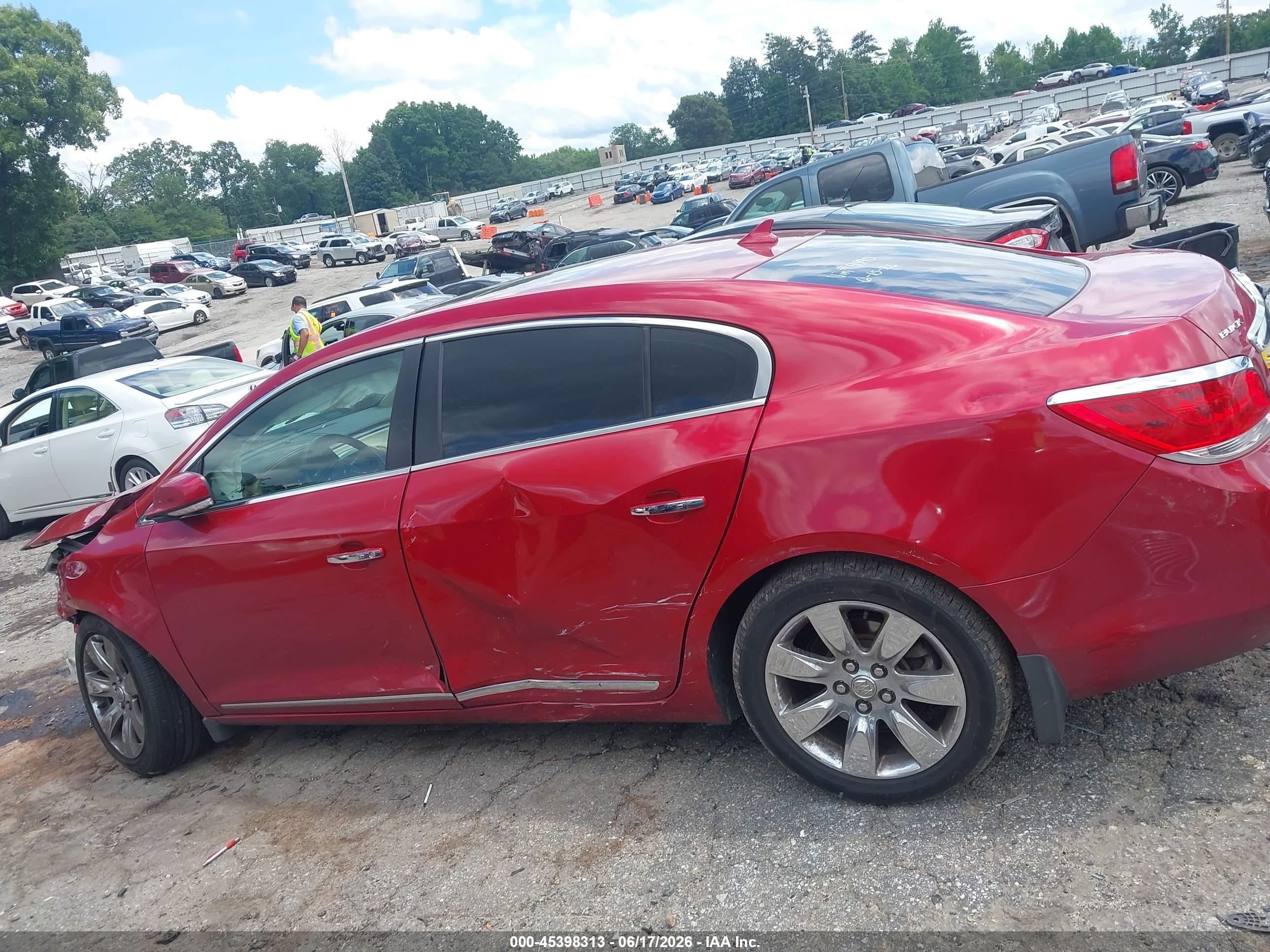 2013 Buick Lacrosse Premium 1 Group Red vin: 1G4GF5E33DF309490