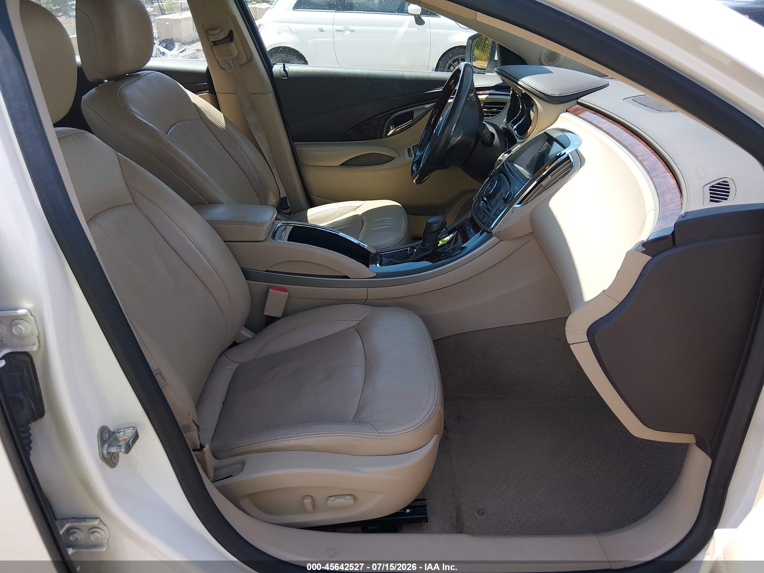 2012 Buick Lacrosse Premium 2 Group White vin: 1G4GF5E37CF206412