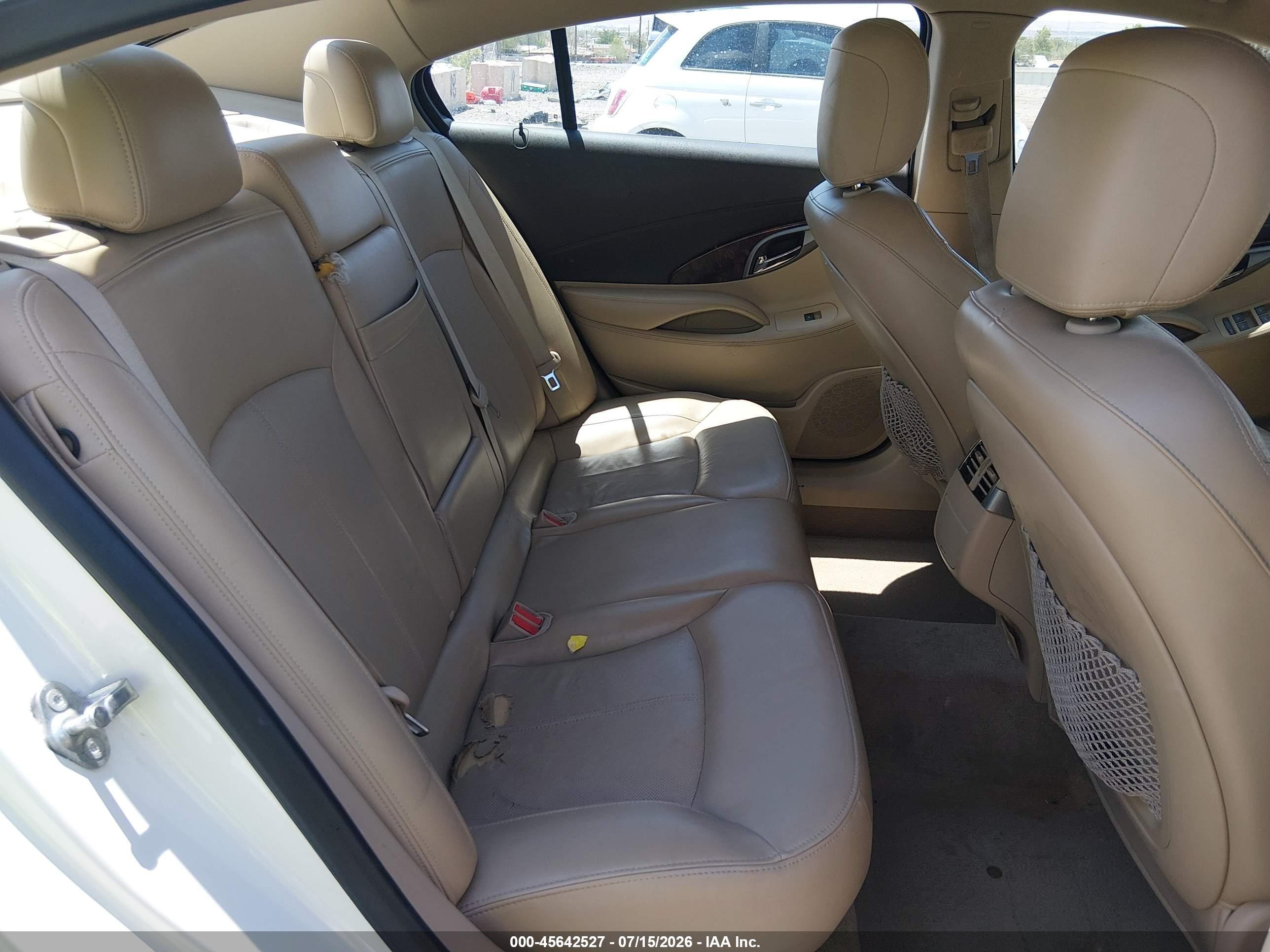 2012 Buick Lacrosse Premium 2 Group White vin: 1G4GF5E37CF206412