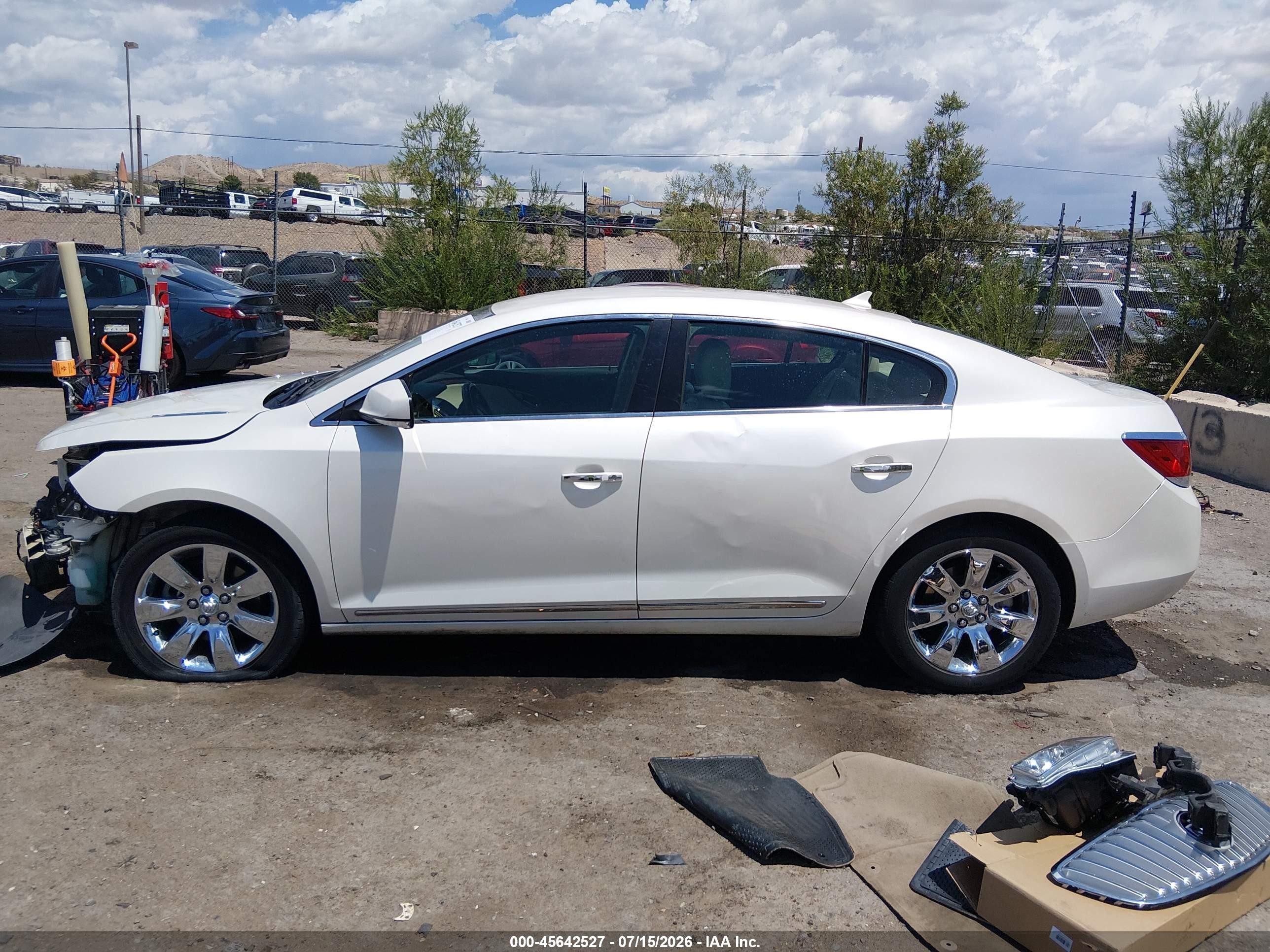 2012 Buick Lacrosse Premium 2 Group White vin: 1G4GF5E37CF206412
