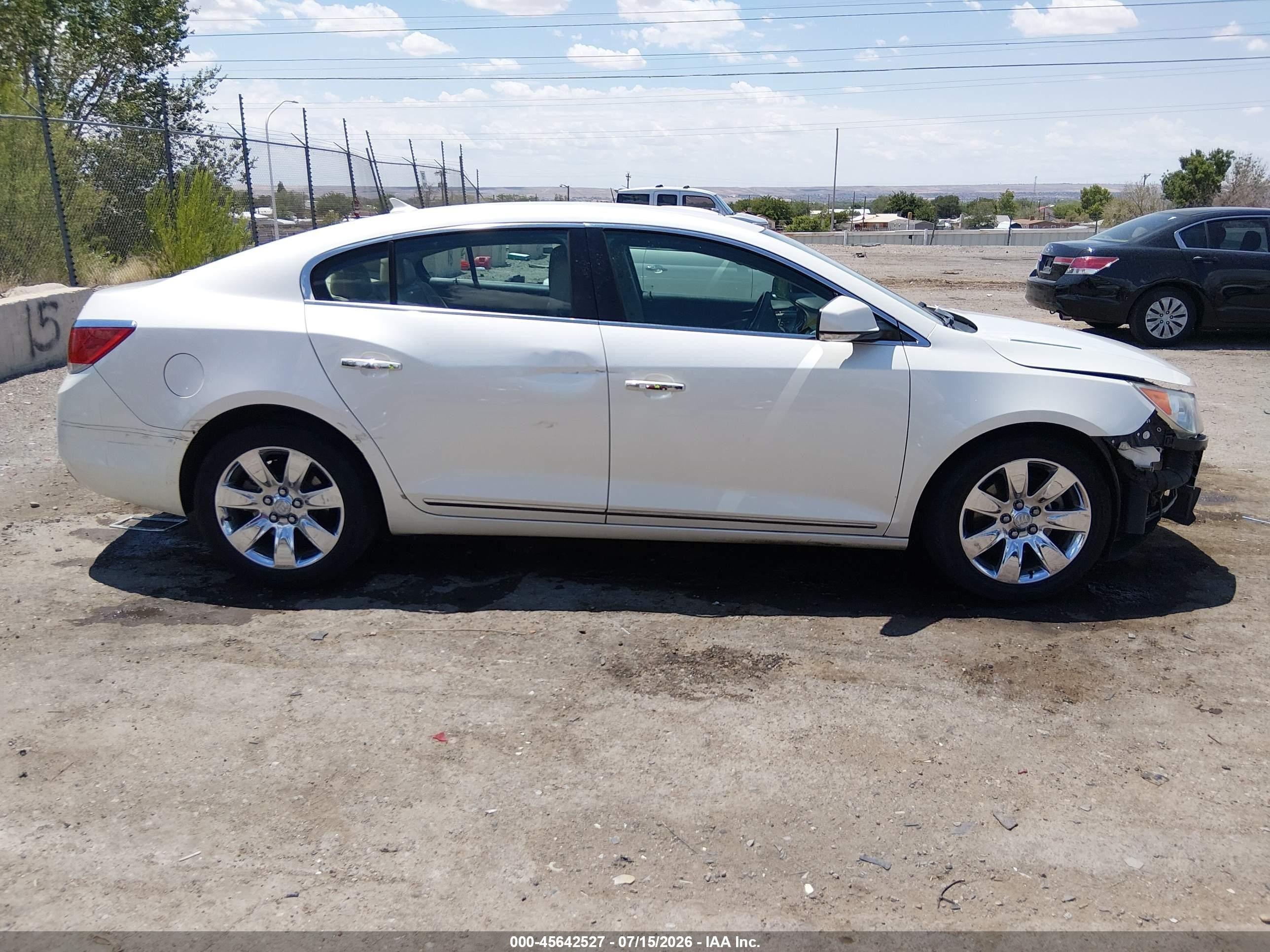 2012 Buick Lacrosse Premium 2 Group White vin: 1G4GF5E37CF206412