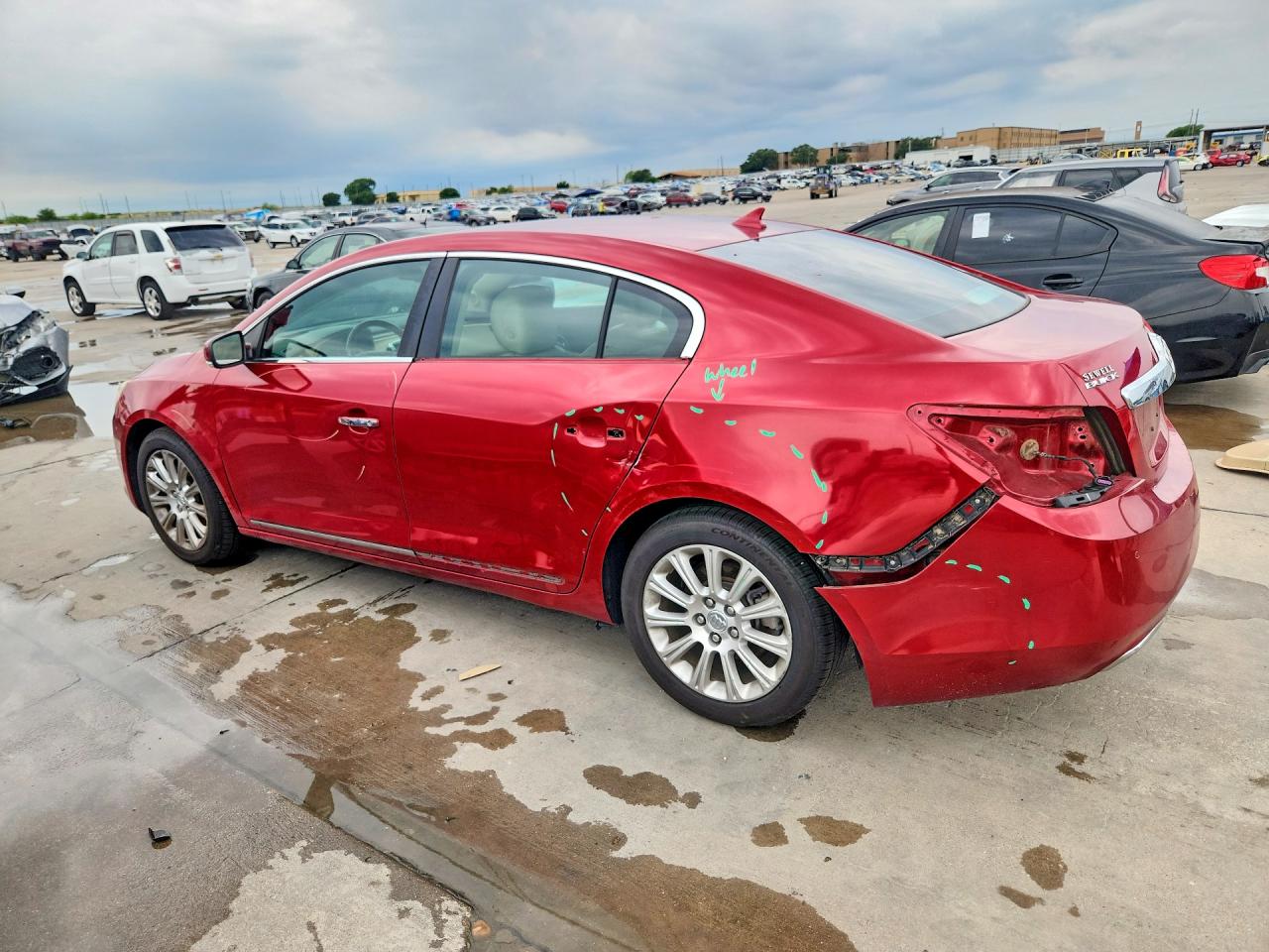2013 Buick Lacrosse Premium Red vin: 1G4GF5E37DF278650