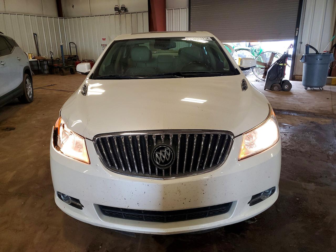 2013 Buick Lacrosse Premium White vin: 1G4GF5E39DF144951