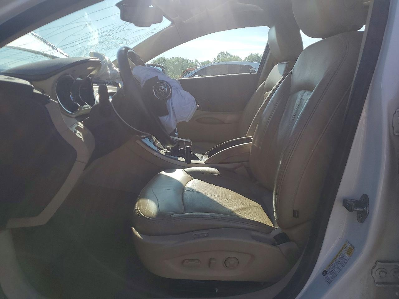 2013 Buick Lacrosse Premium White vin: 1G4GF5E39DF206820