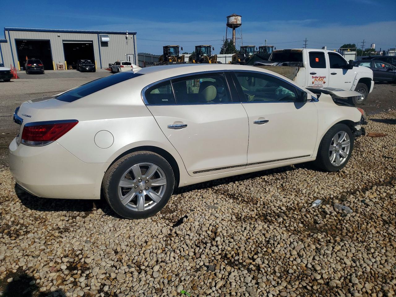 2013 Buick Lacrosse Premium White vin: 1G4GF5E39DF206820