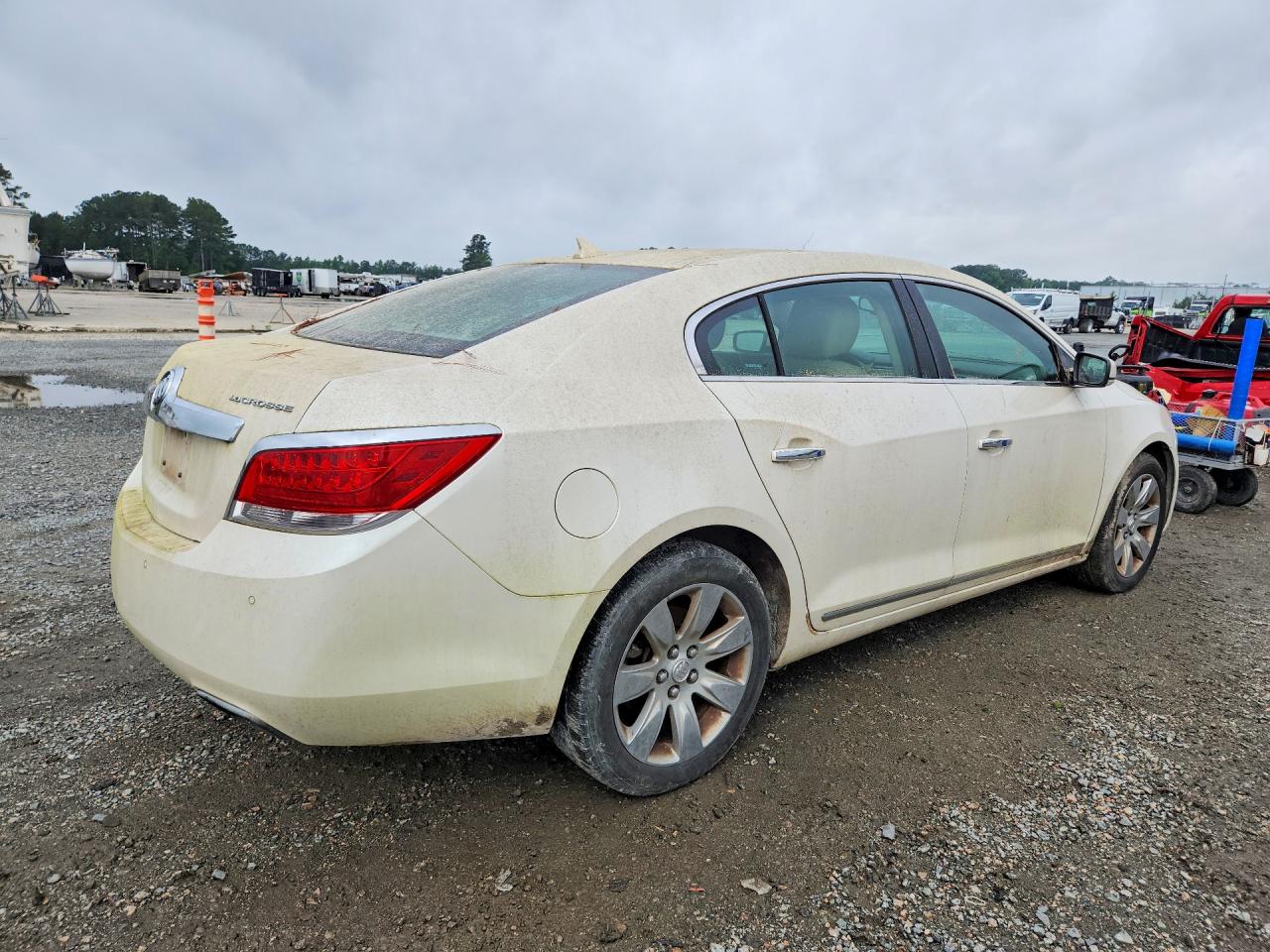 2013 Buick Lacrosse Premium Cream vin: 1G4GF5E39DF218157