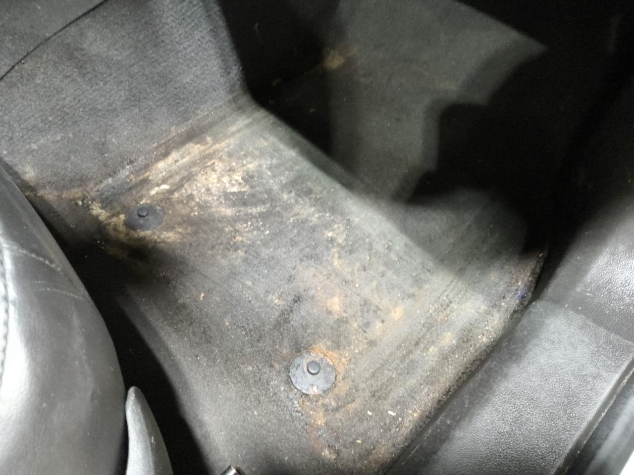 2013 Buick Lacrosse Premium Blue vin: 1G4GF5E39DF280304 Damage: Right Front Carpet, Stained, Permanent