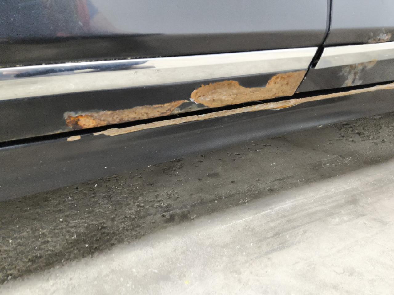 2013 Buick Lacrosse Premium Blue vin: 1G4GF5E39DF280304 Damage: Right Rear Door, Rust, > 12 Inches